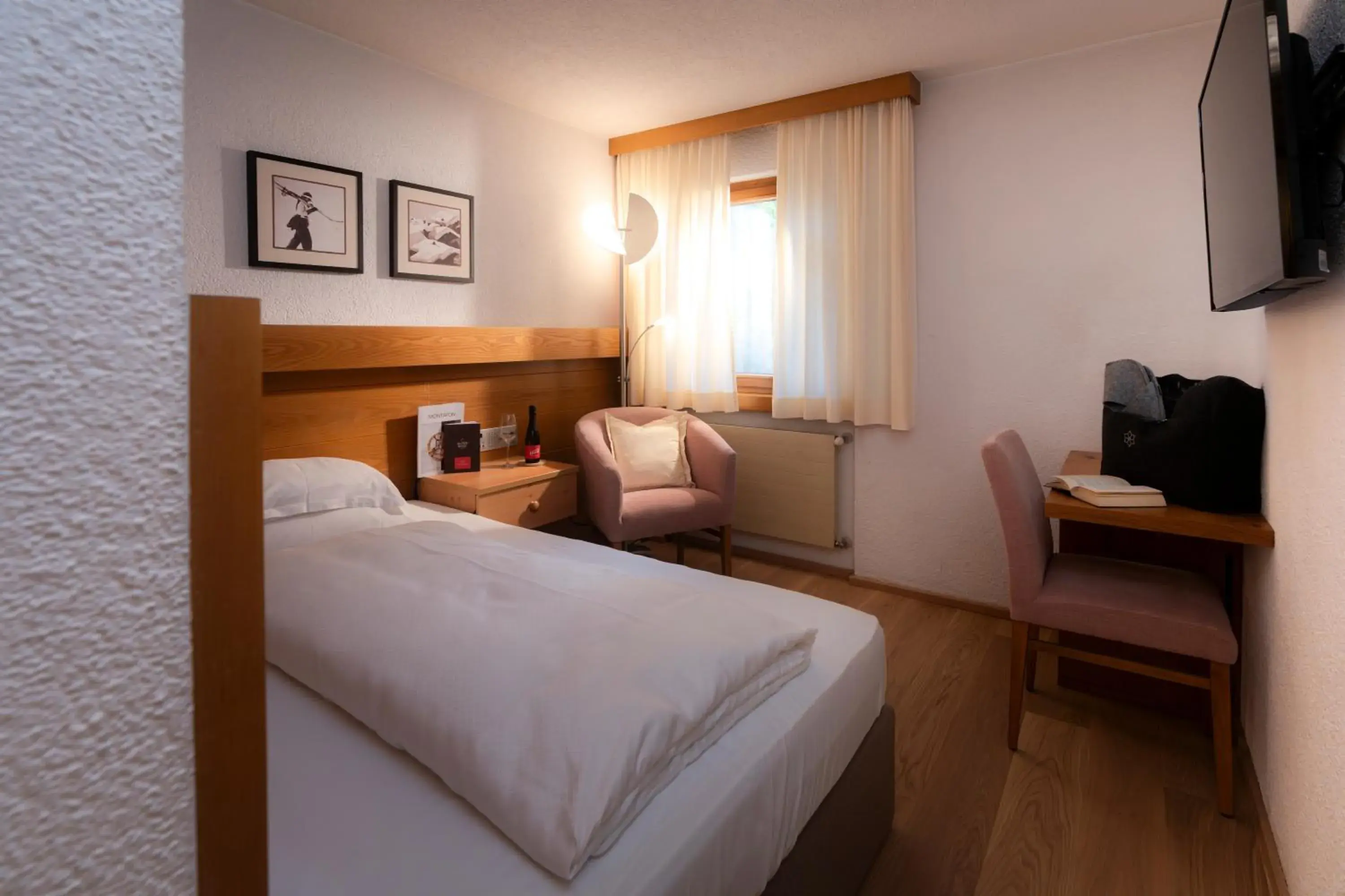 Small Single Room in Aktiv & Spa Hotel Alpenrose Small Single Room in Aktiv & Spa Hotel Alpenrose