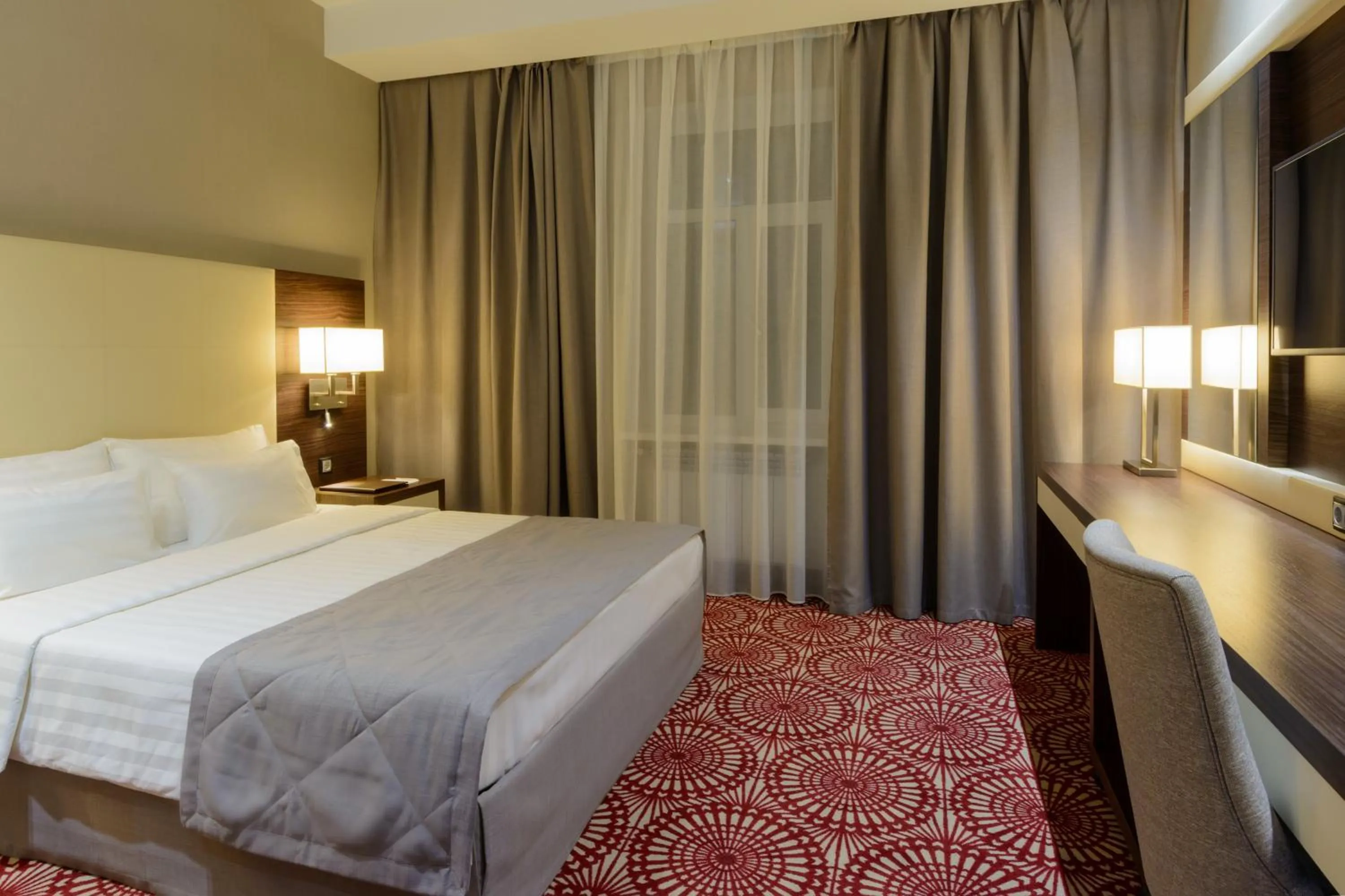 Photo of the whole room, Bed in Hotel Senator