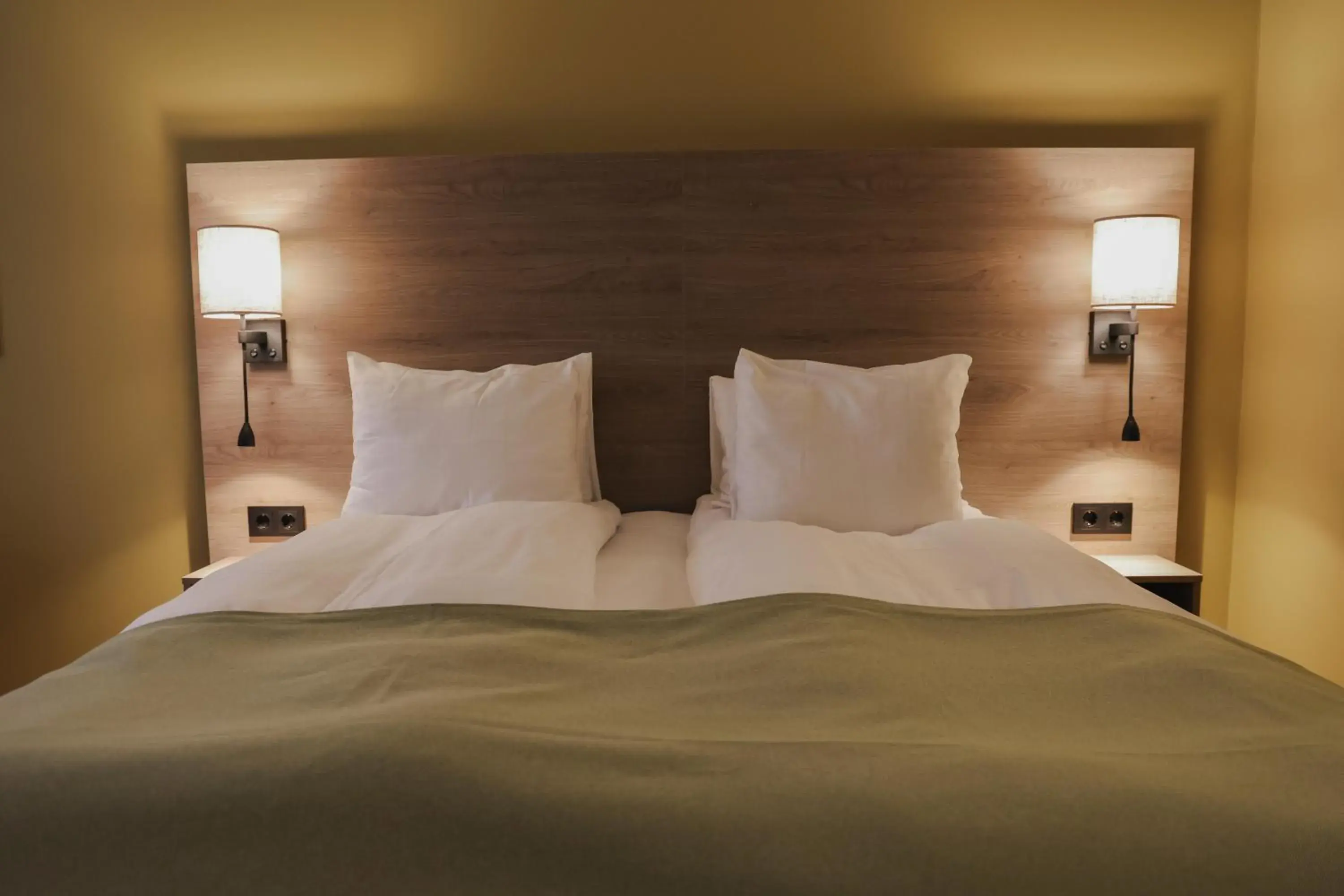 Bedroom, Bed in Quality Hotel Grand Falun Bedroom, Bed in Quality Hotel Grand Falun