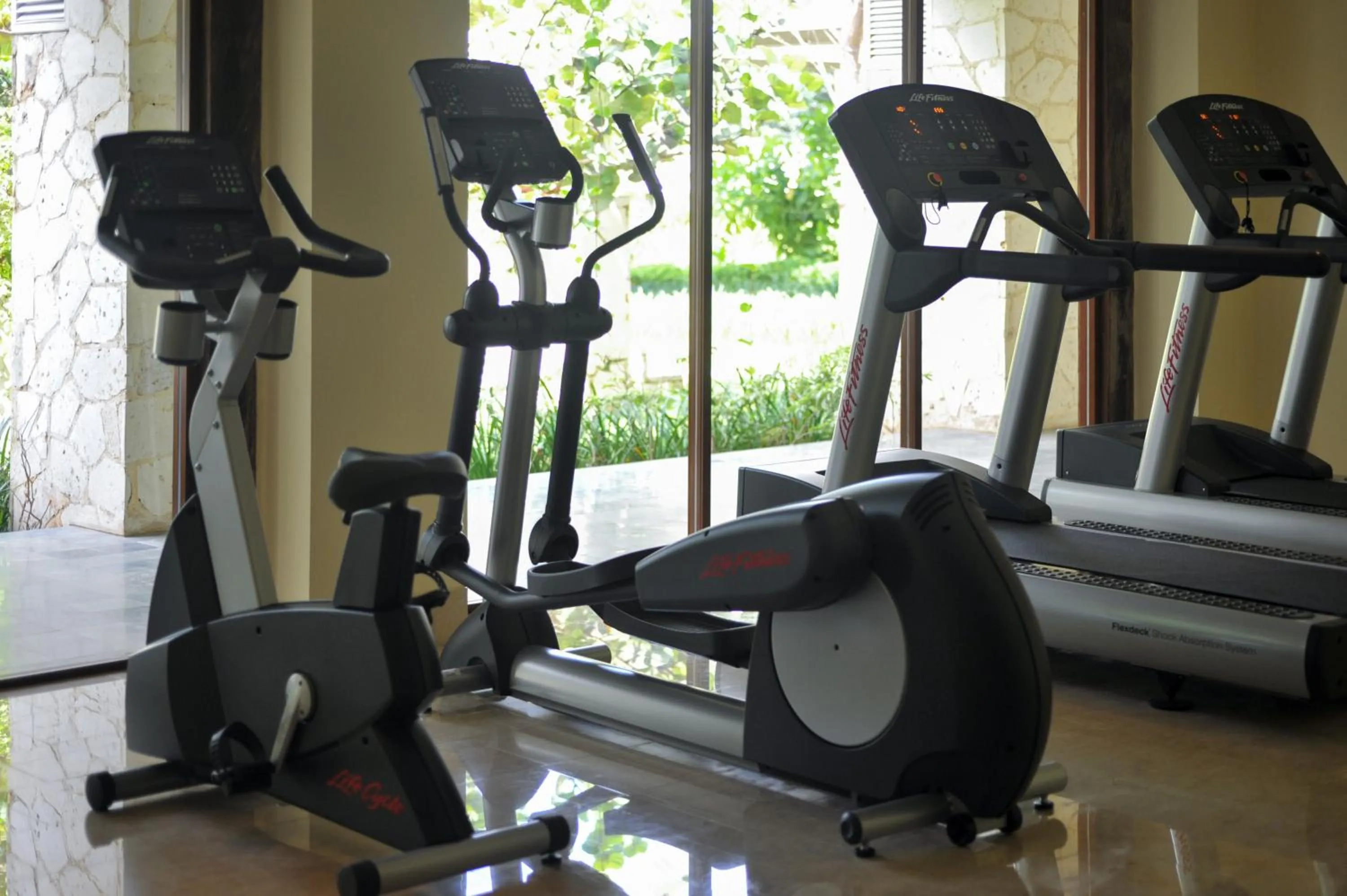 Fitness centre/facilities in Komaneka at Keramas Beach