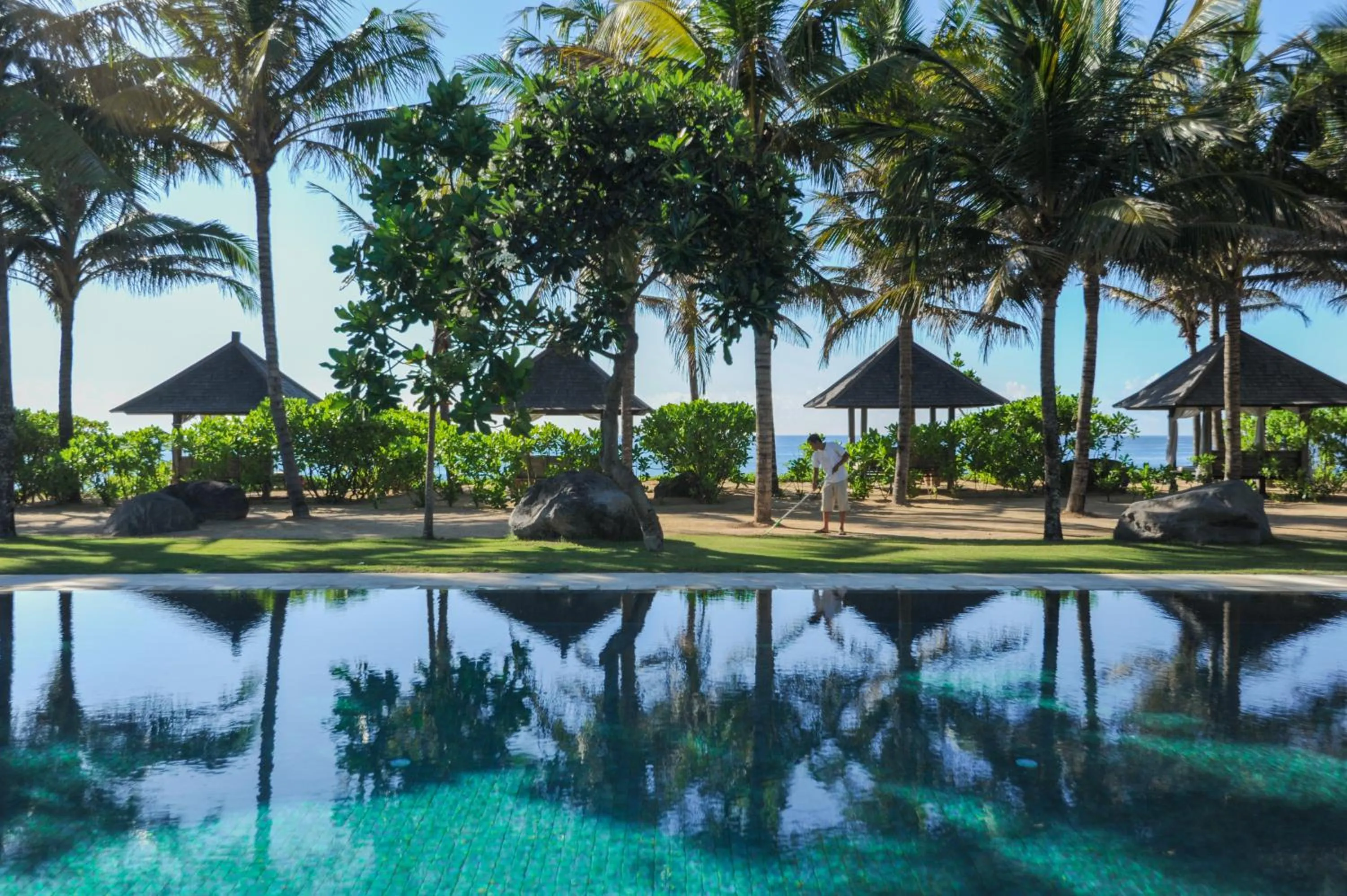 Swimming pool in Komaneka at Keramas Beach