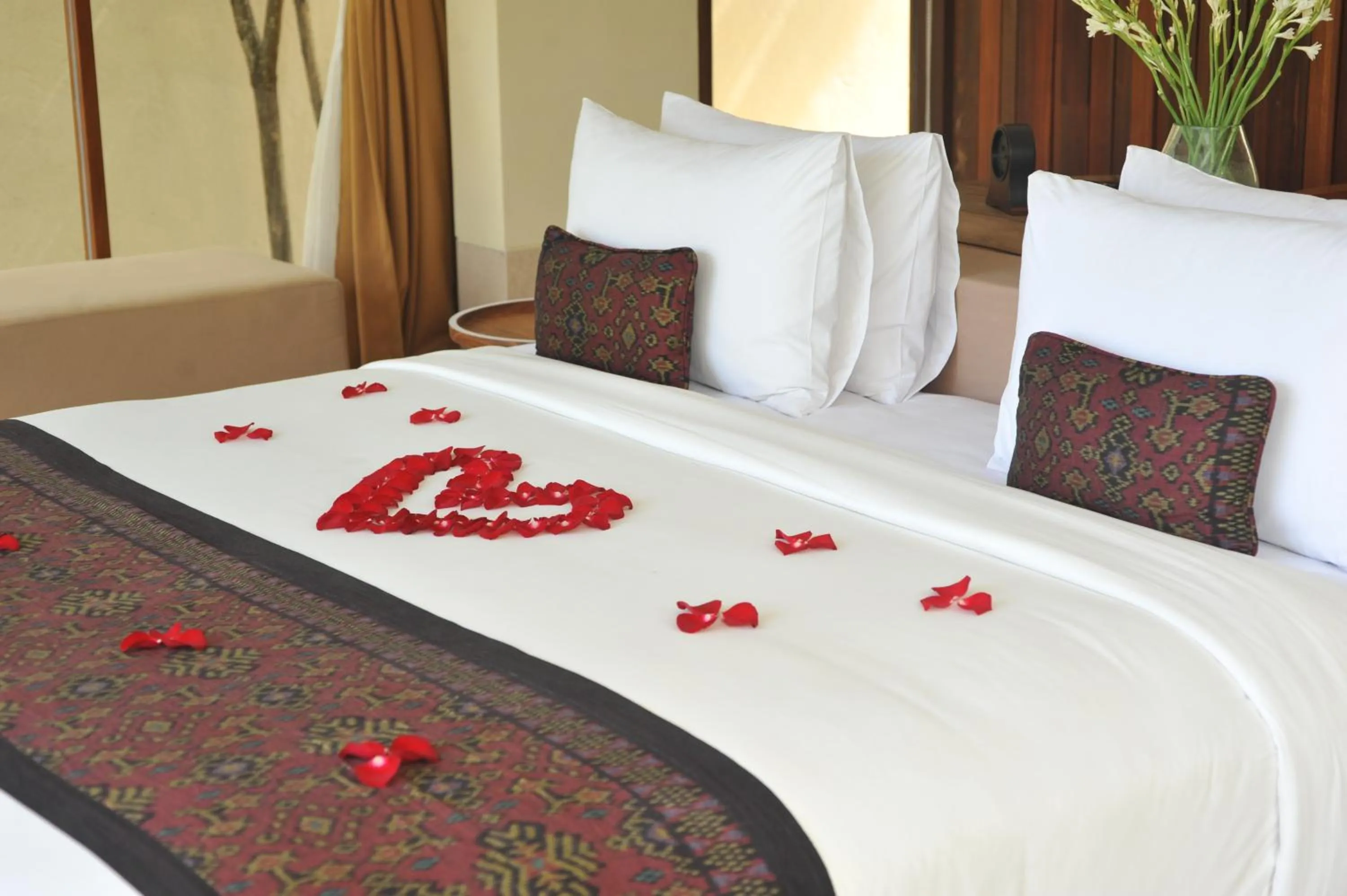 Bed in Komaneka at Keramas Beach