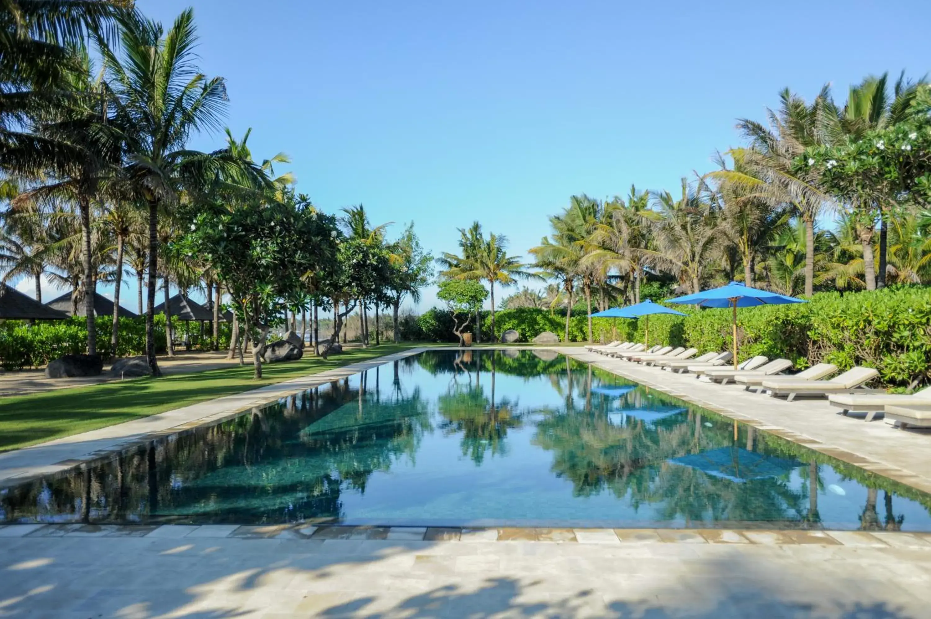 Swimming pool in Komaneka at Keramas Beach Swimming pool in Komaneka at Keramas Beach