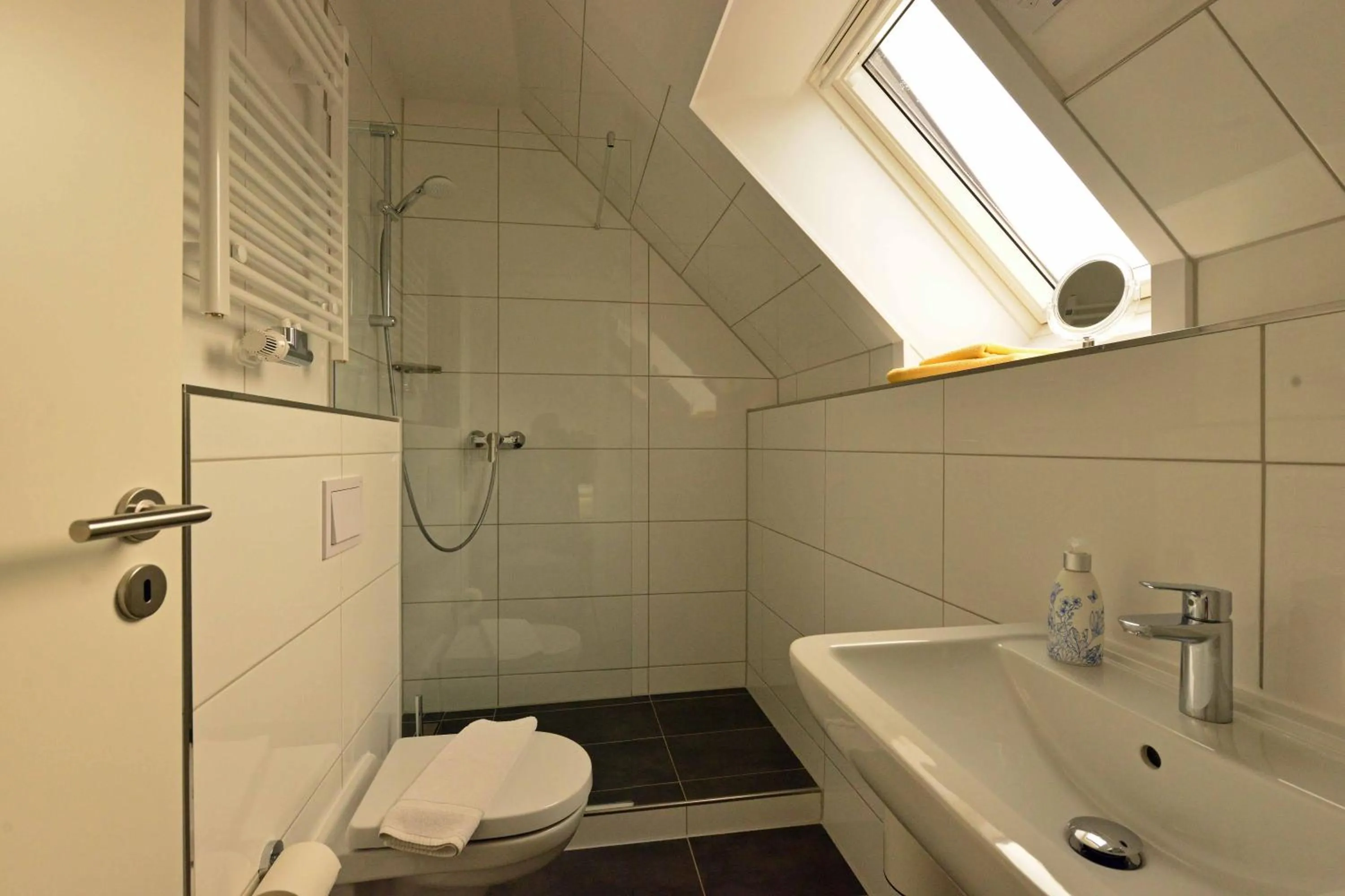 Bathroom in Hotel Weinert