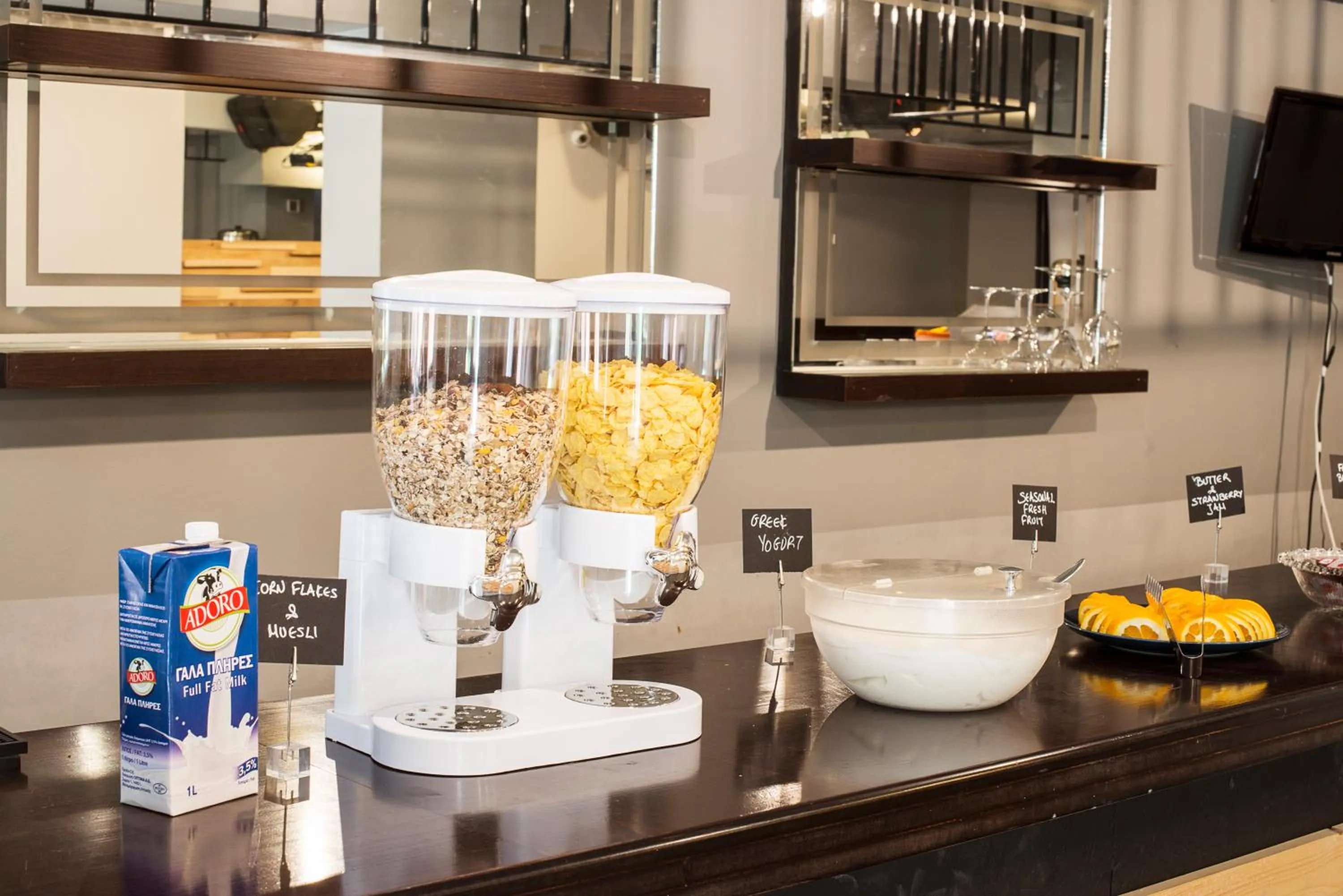 Breakfast in Safestay Athens Monastiraki