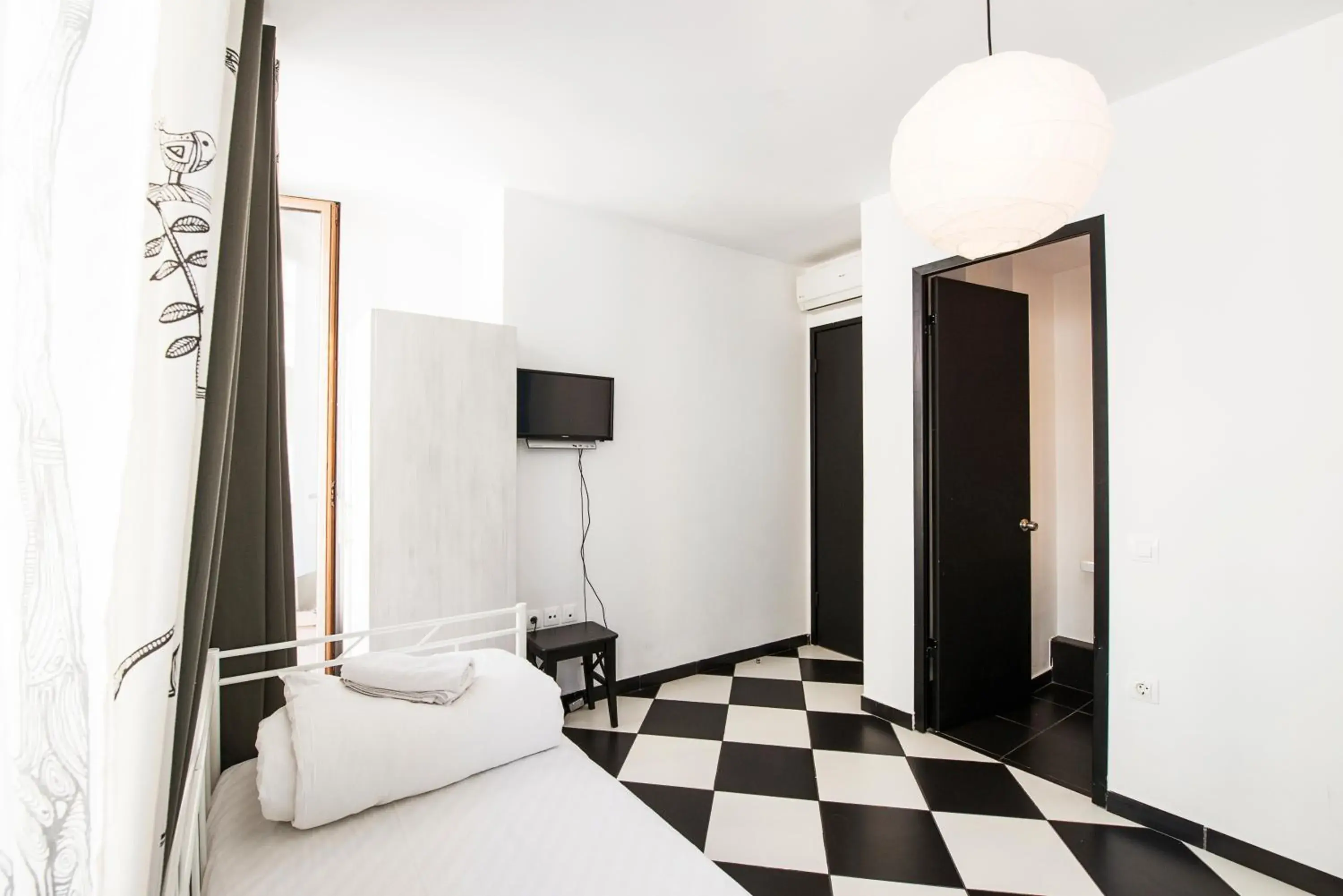 Twin Room Ensuite with Balcony in Safestay Athens Monastiraki Twin Room Ensuite with Balcony in Safestay Athens Monastiraki