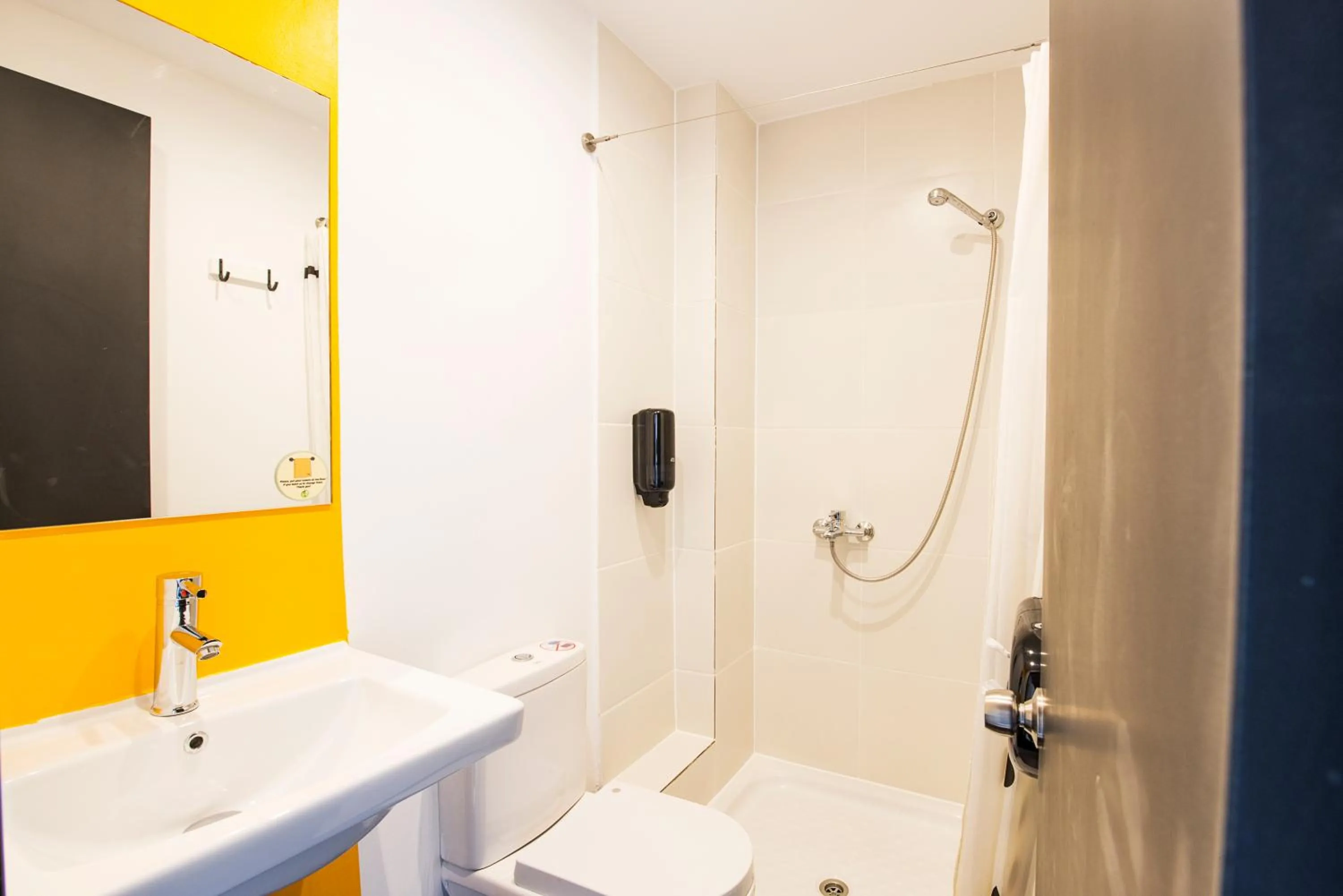 Bathroom in Safestay Athens Monastiraki