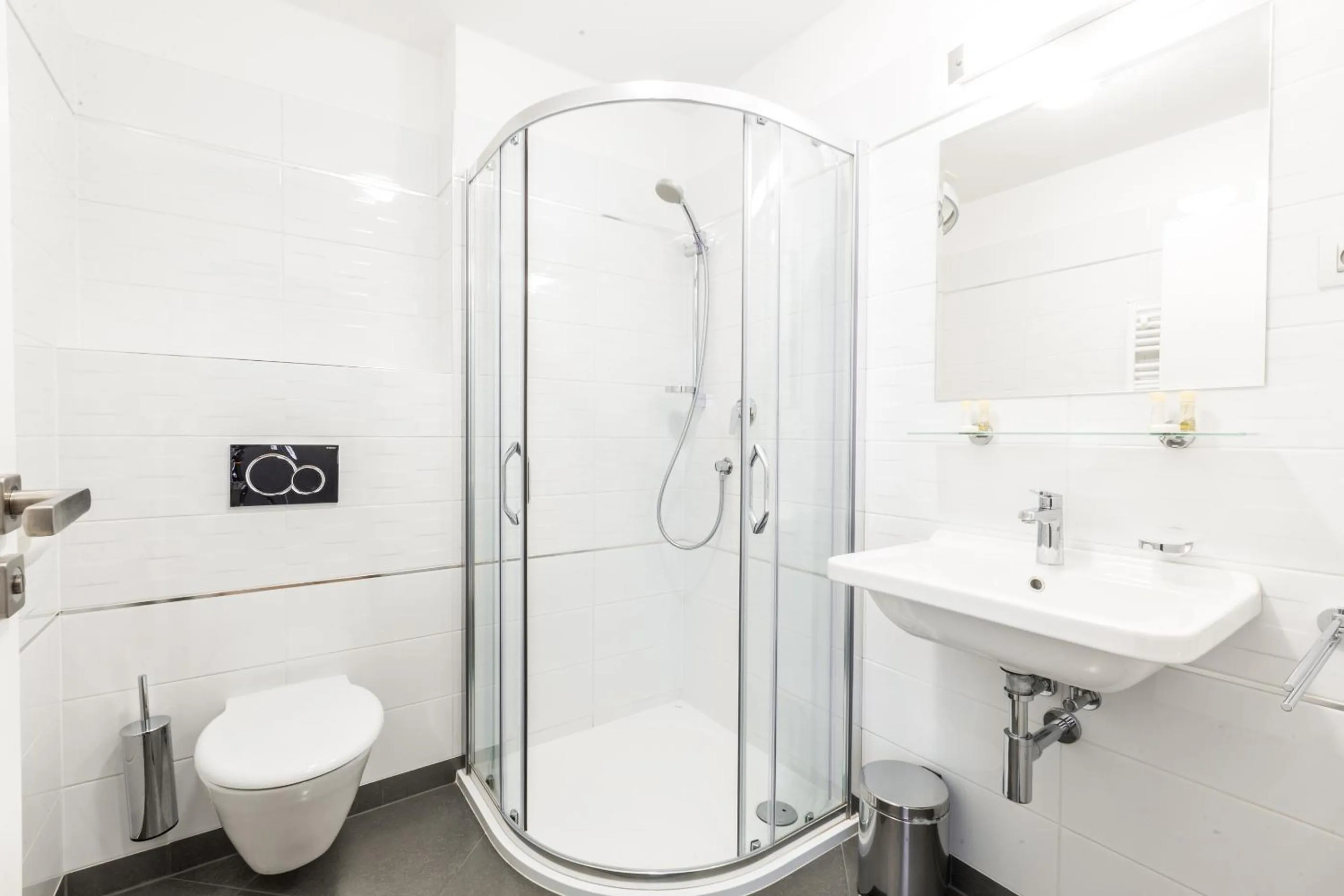 Shower in Hotel Mandát