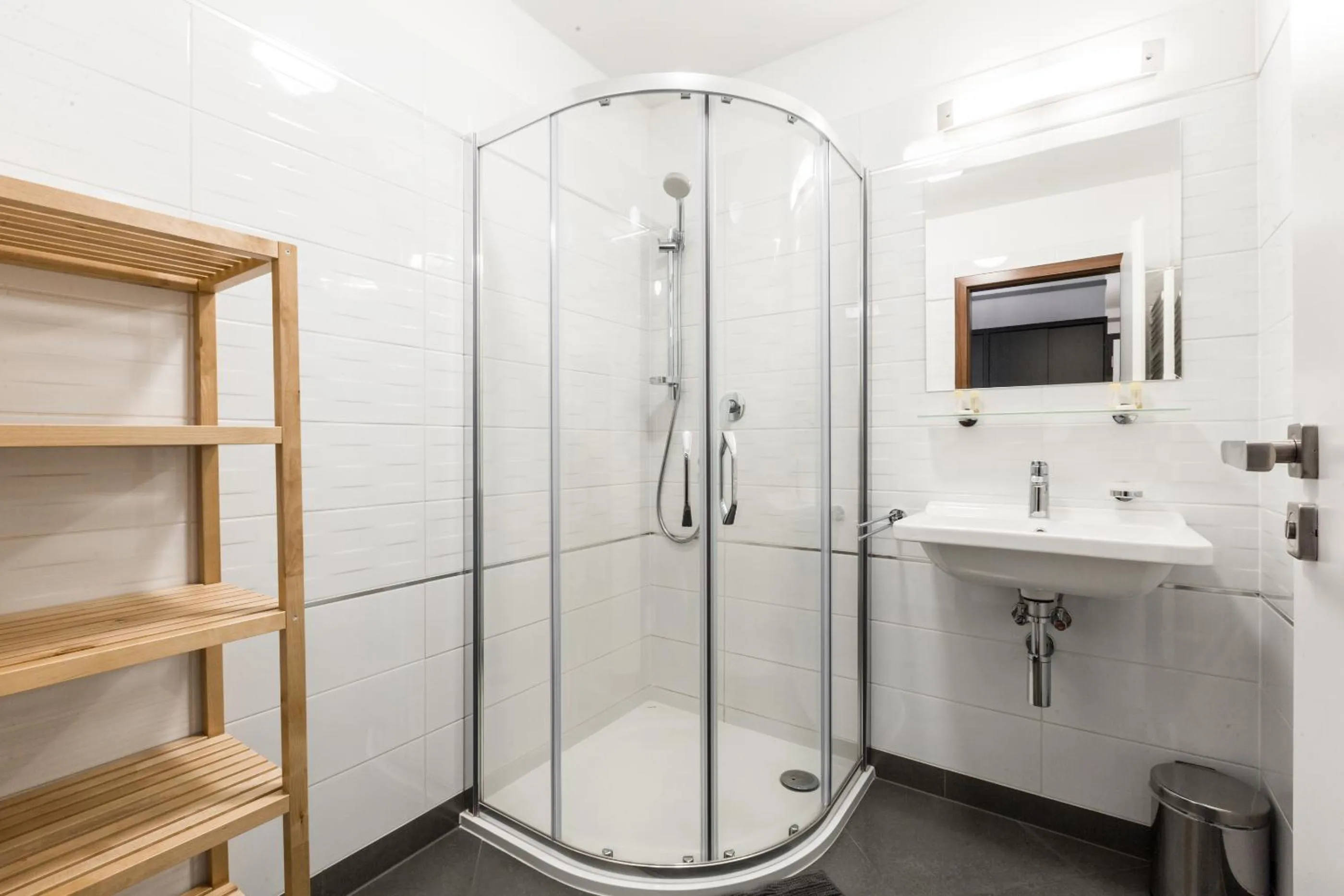 Shower in Hotel Mandát