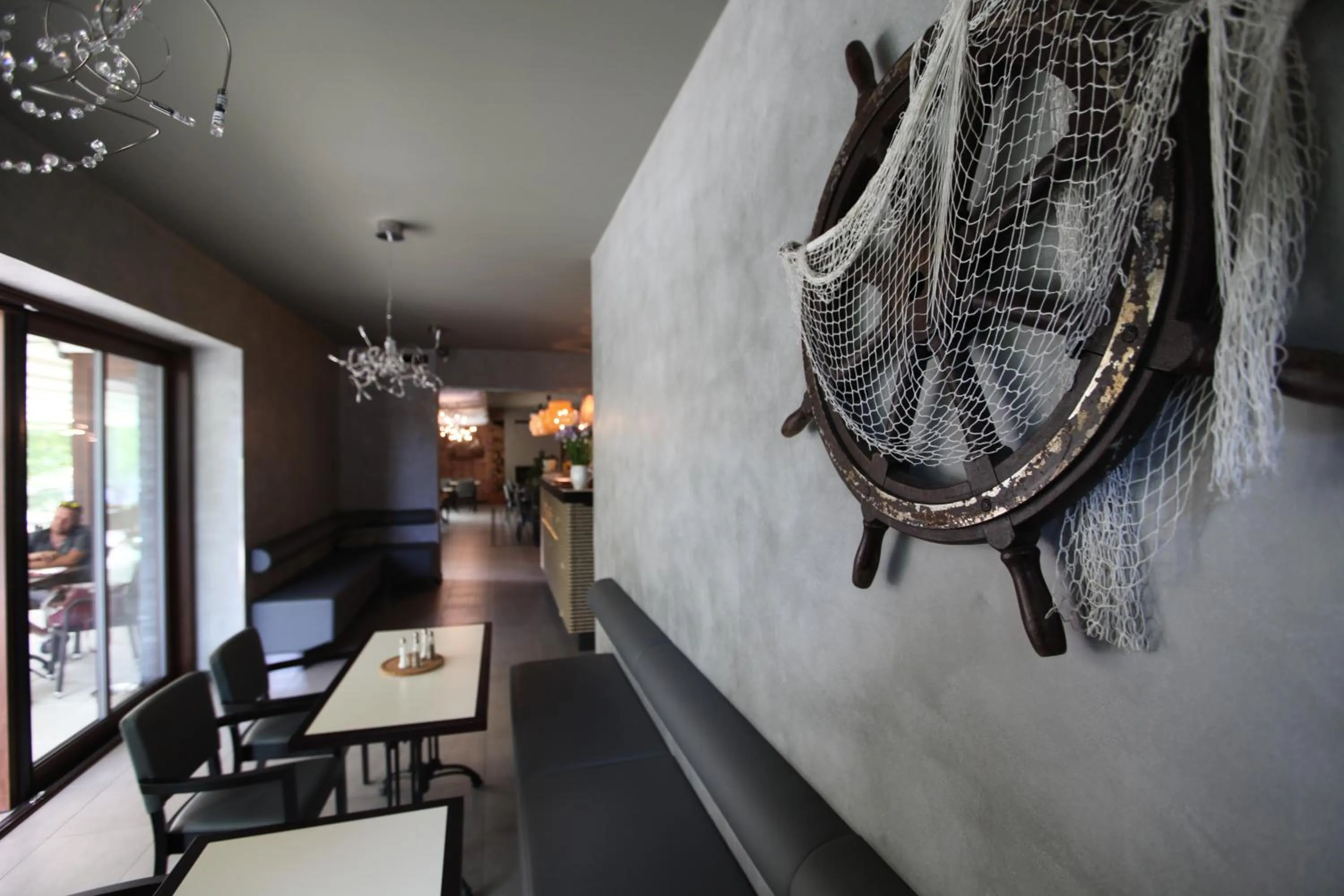 Restaurant/places to eat in Hotel Mandát