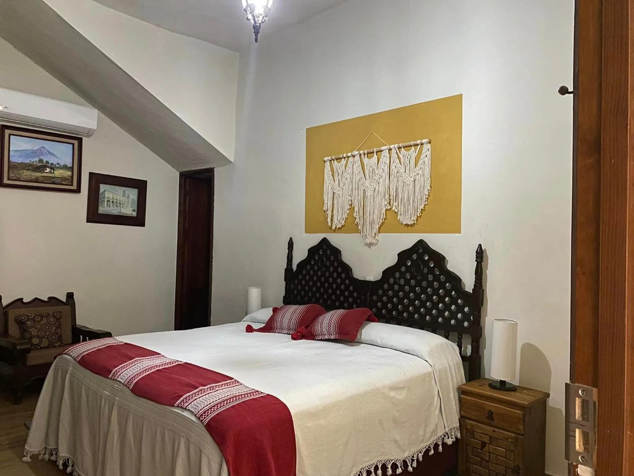 Bathroom, Bed in Grann Posada Xilitla