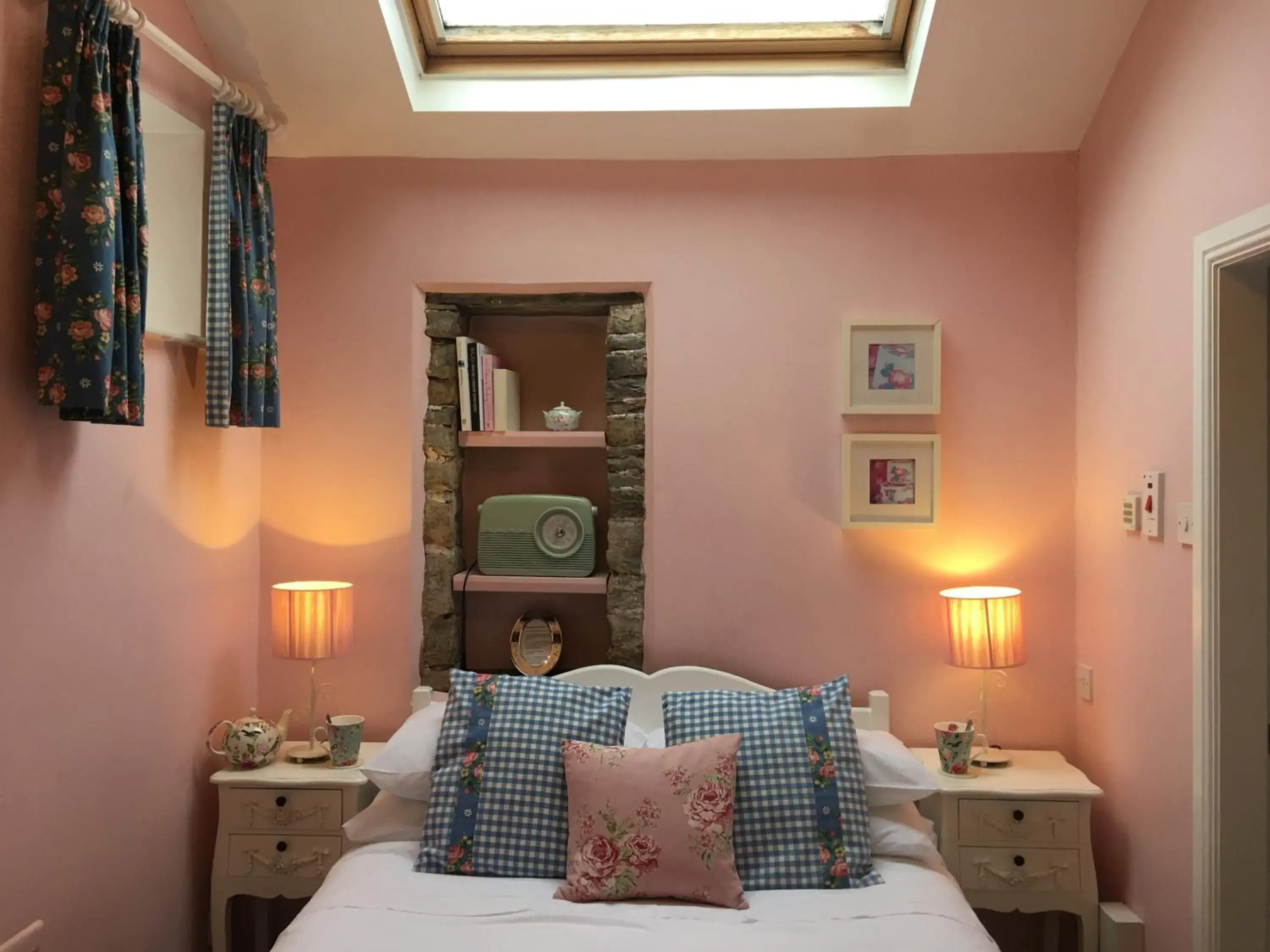 Bedroom, Bed in Shibden Mill Inn Bedroom, Bed in Shibden Mill Inn