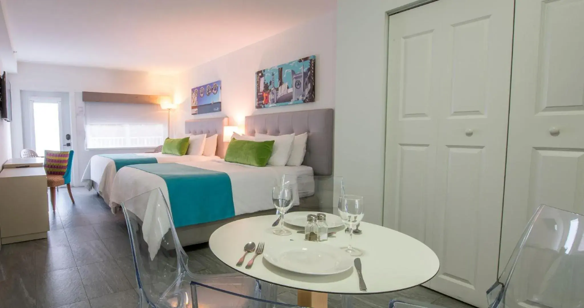 Photo of the whole room, Bed in Park Royal Miami Beach Photo of the whole room, Bed in Park Royal Miami Beach