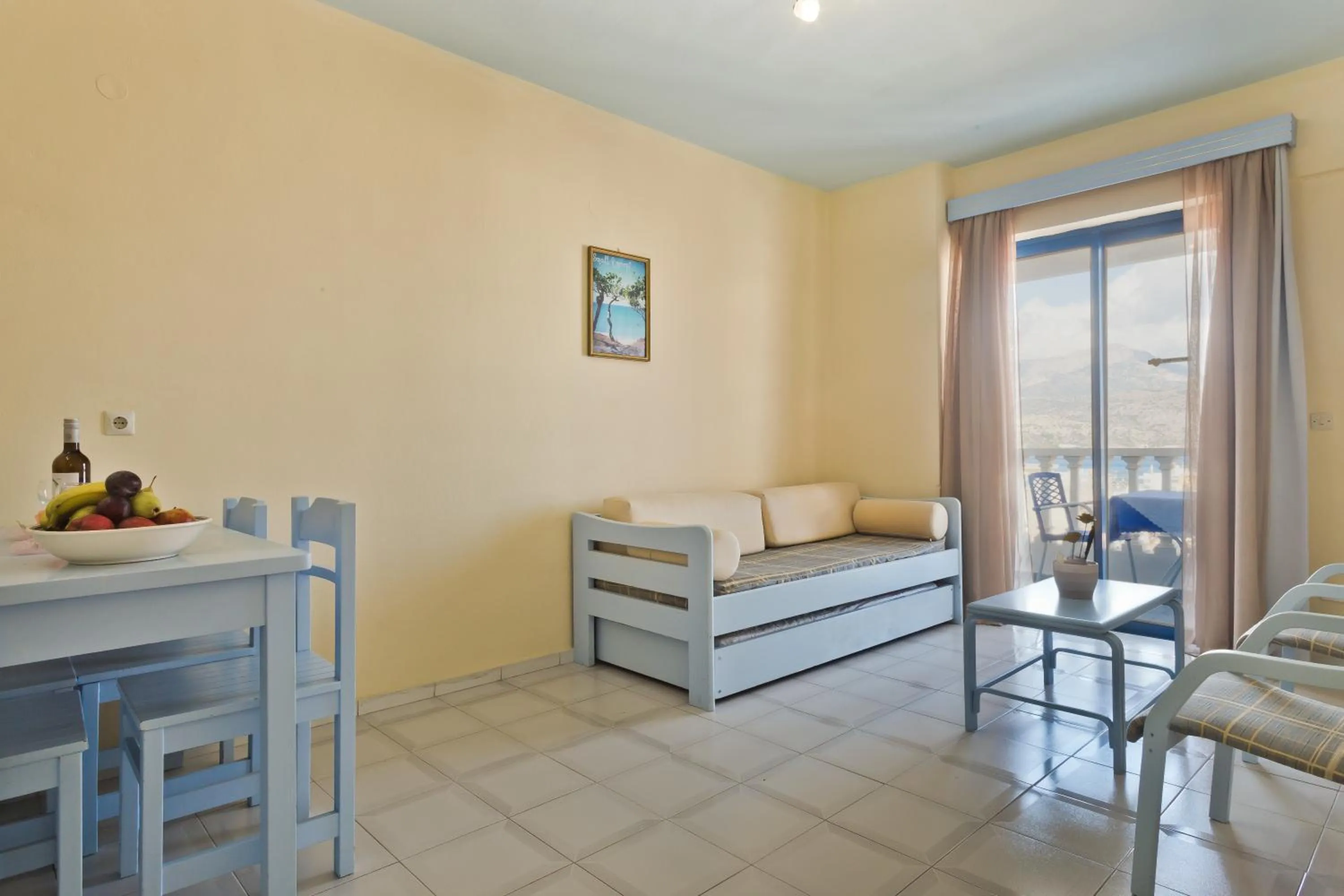 Living room in Regina Studios & Hotel