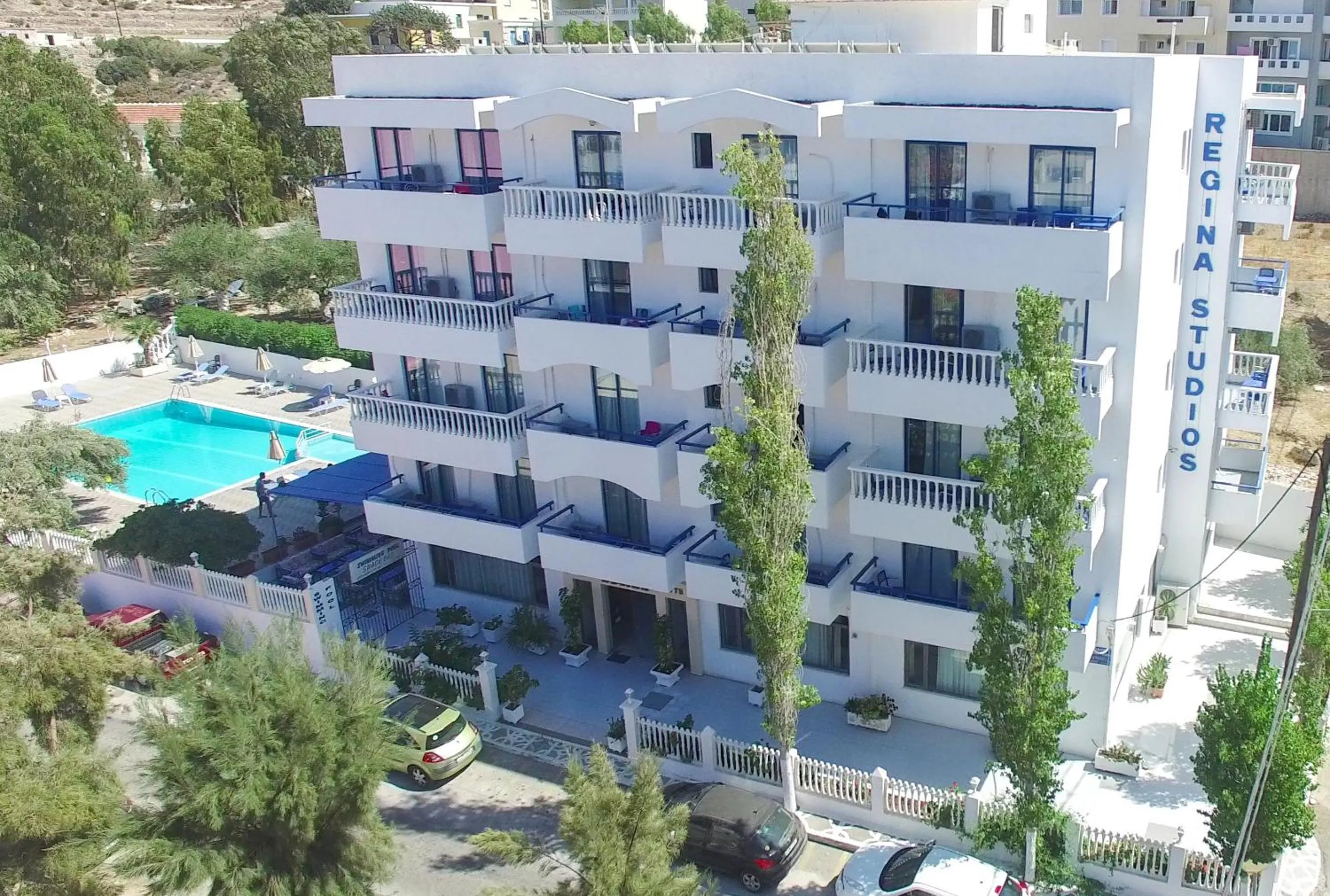 Property building in Regina Studios & Hotel