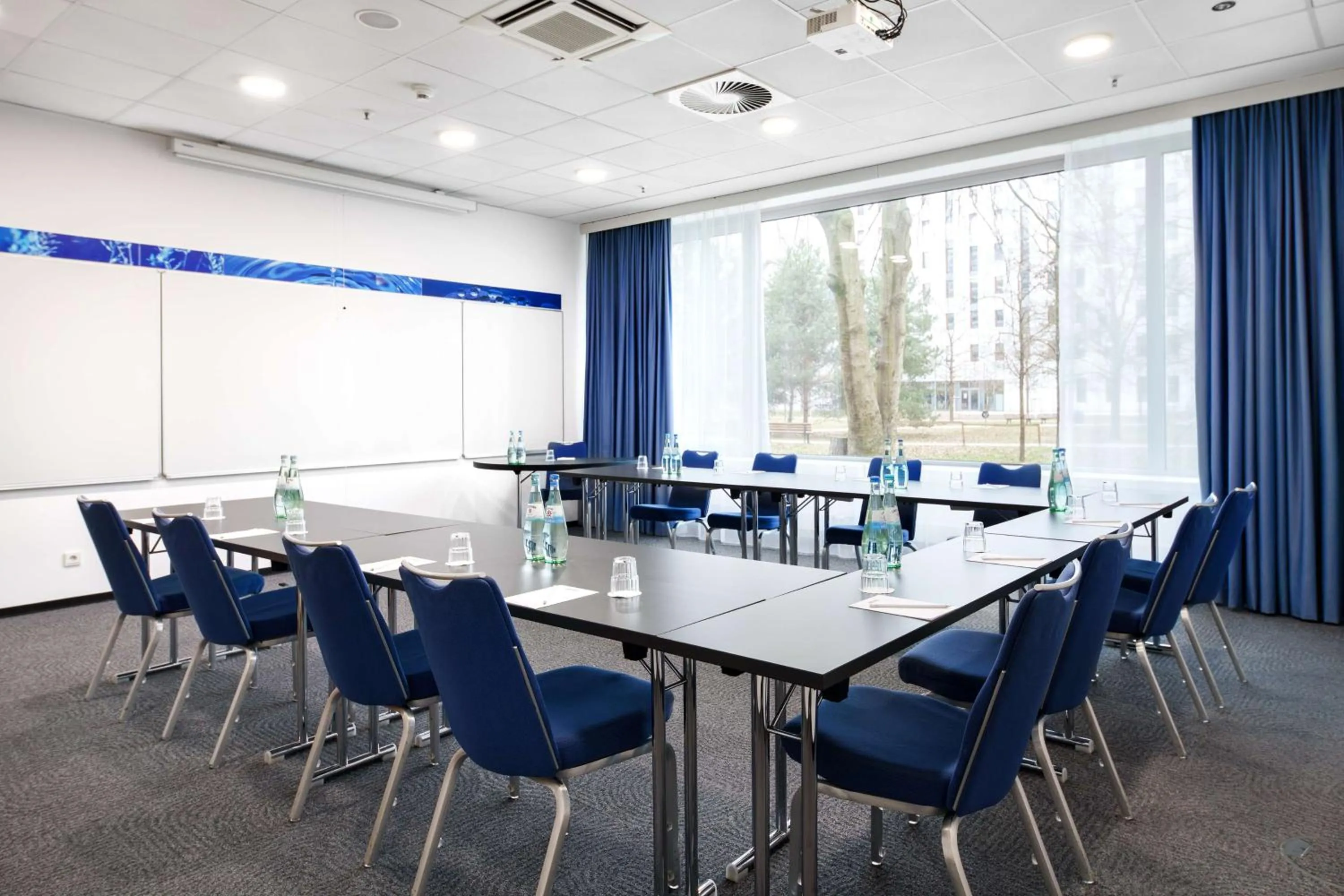 Meeting/conference room in Park Inn by Radisson Frankfurt Airport