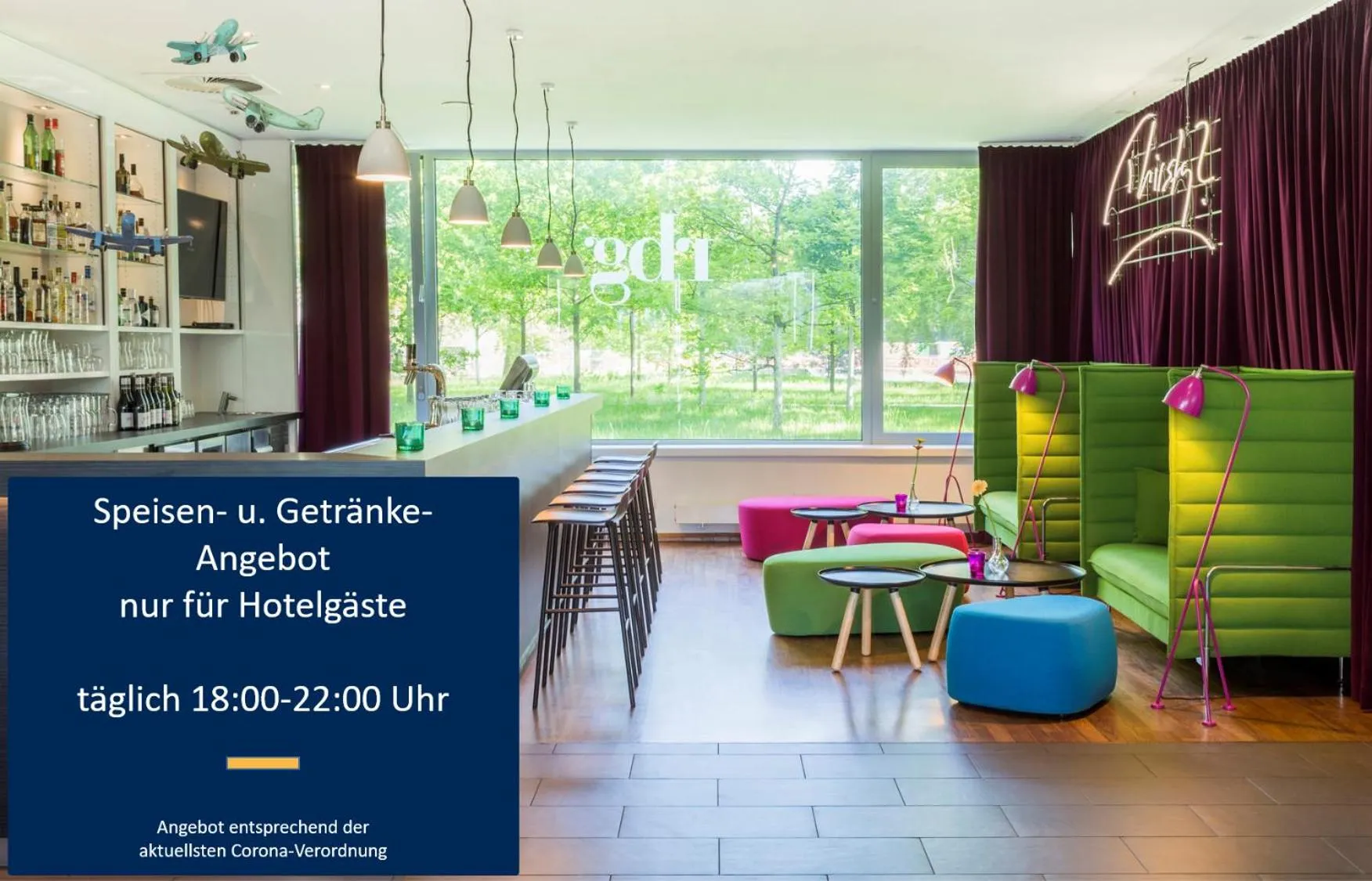 Lounge or bar in Park Inn by Radisson Frankfurt Airport