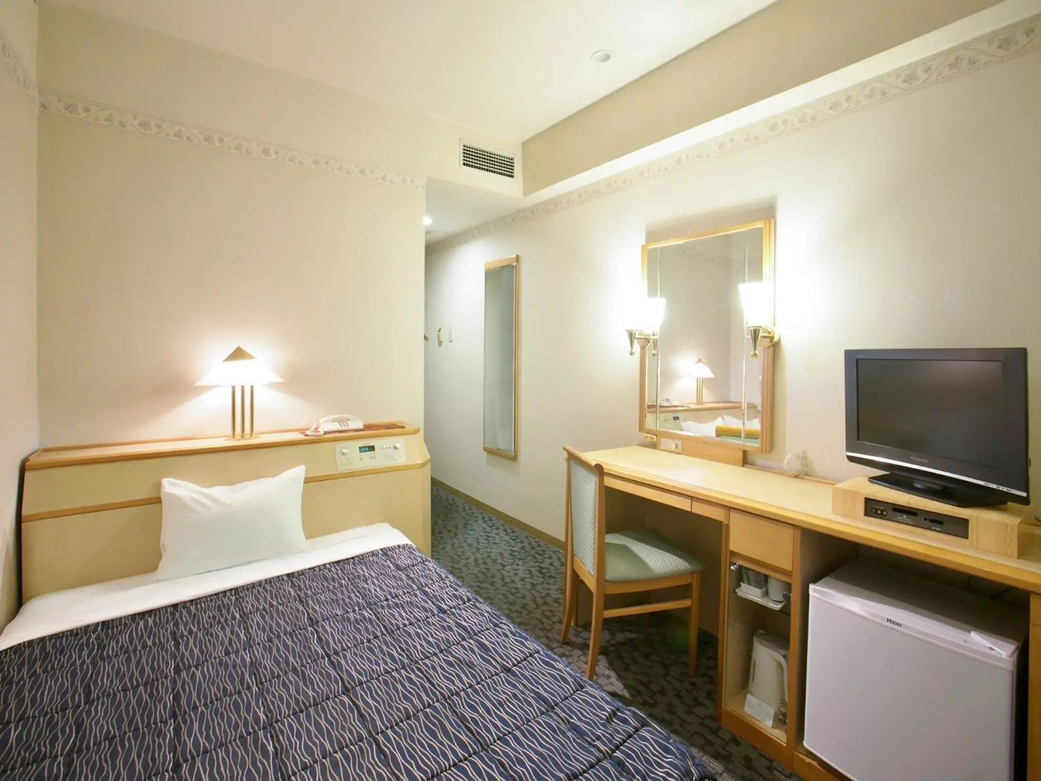 Bed in Yamagata Nanokamachi Washington Hotel Bed in Yamagata Nanokamachi Washington Hotel