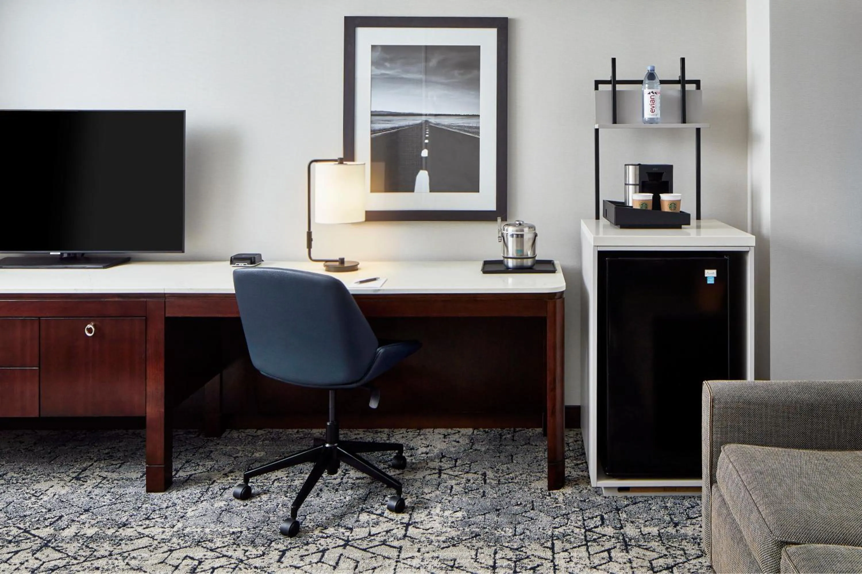 Photo of the whole room in Sheraton Indianapolis Hotel at Keystone Crossing