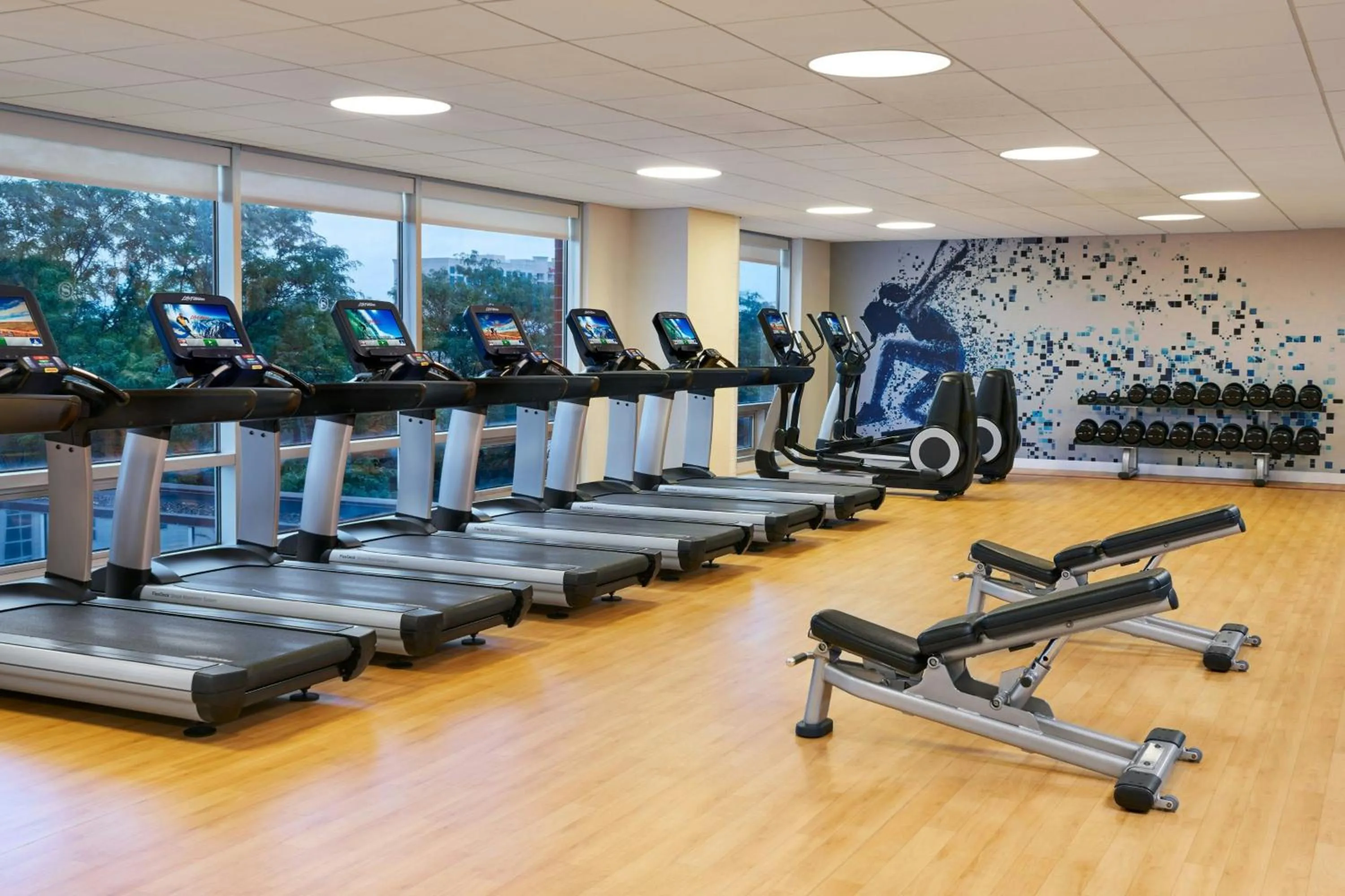Fitness centre/facilities in Sheraton Indianapolis Hotel at Keystone Crossing