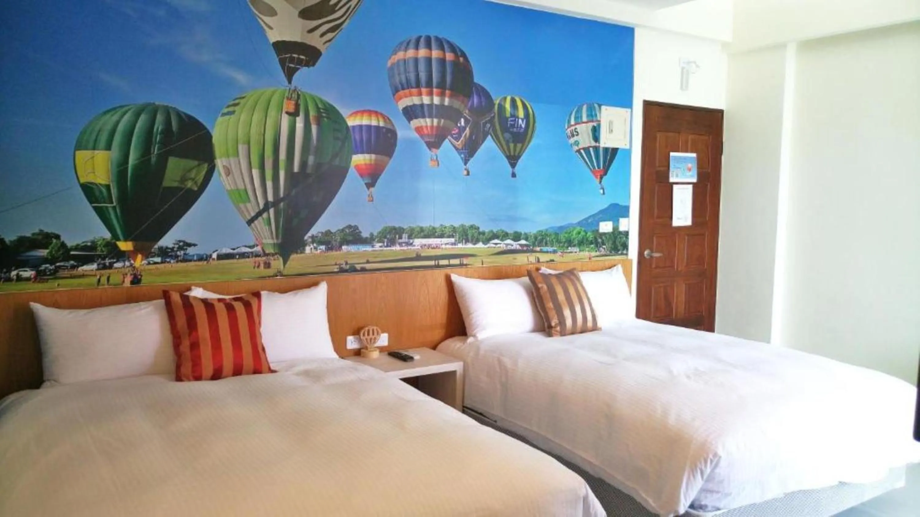 Photo of the whole room, Bed in Taitung Blue Elevator B&B