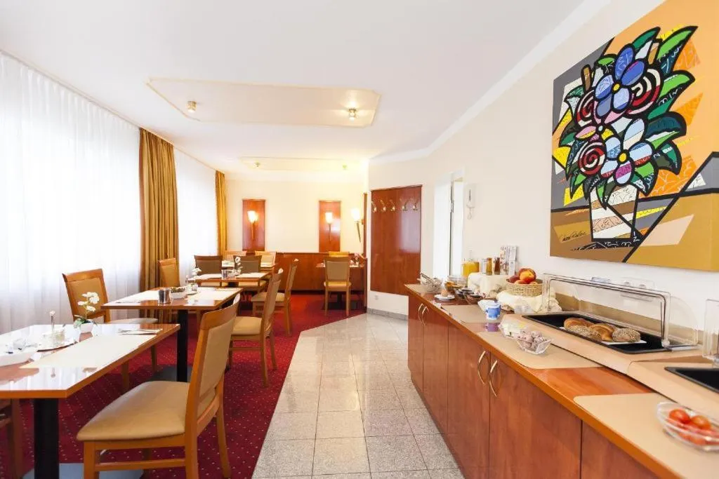 Dining area in Hotel am Berliner Platz