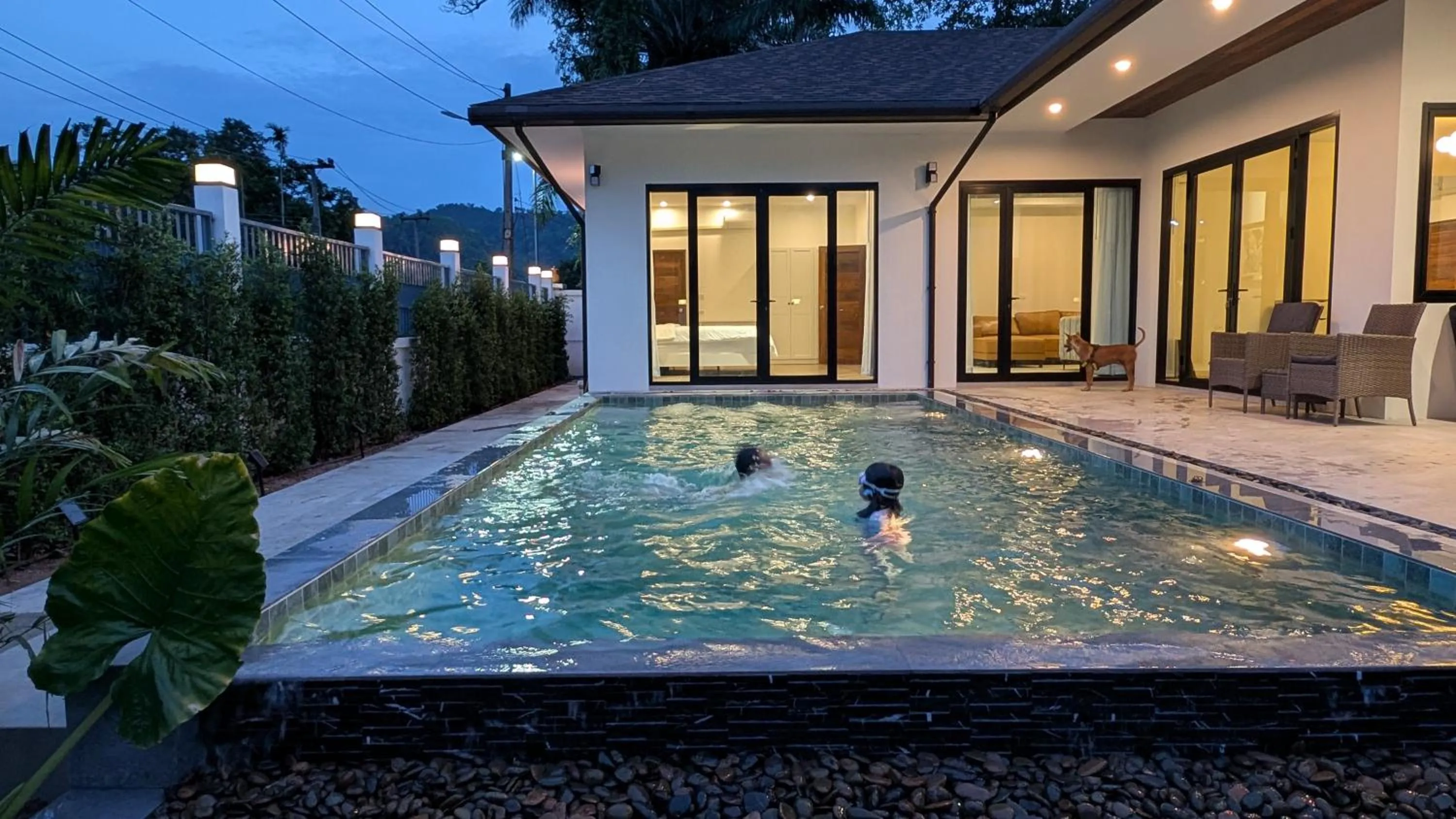 Swimming pool in Villa Panalai