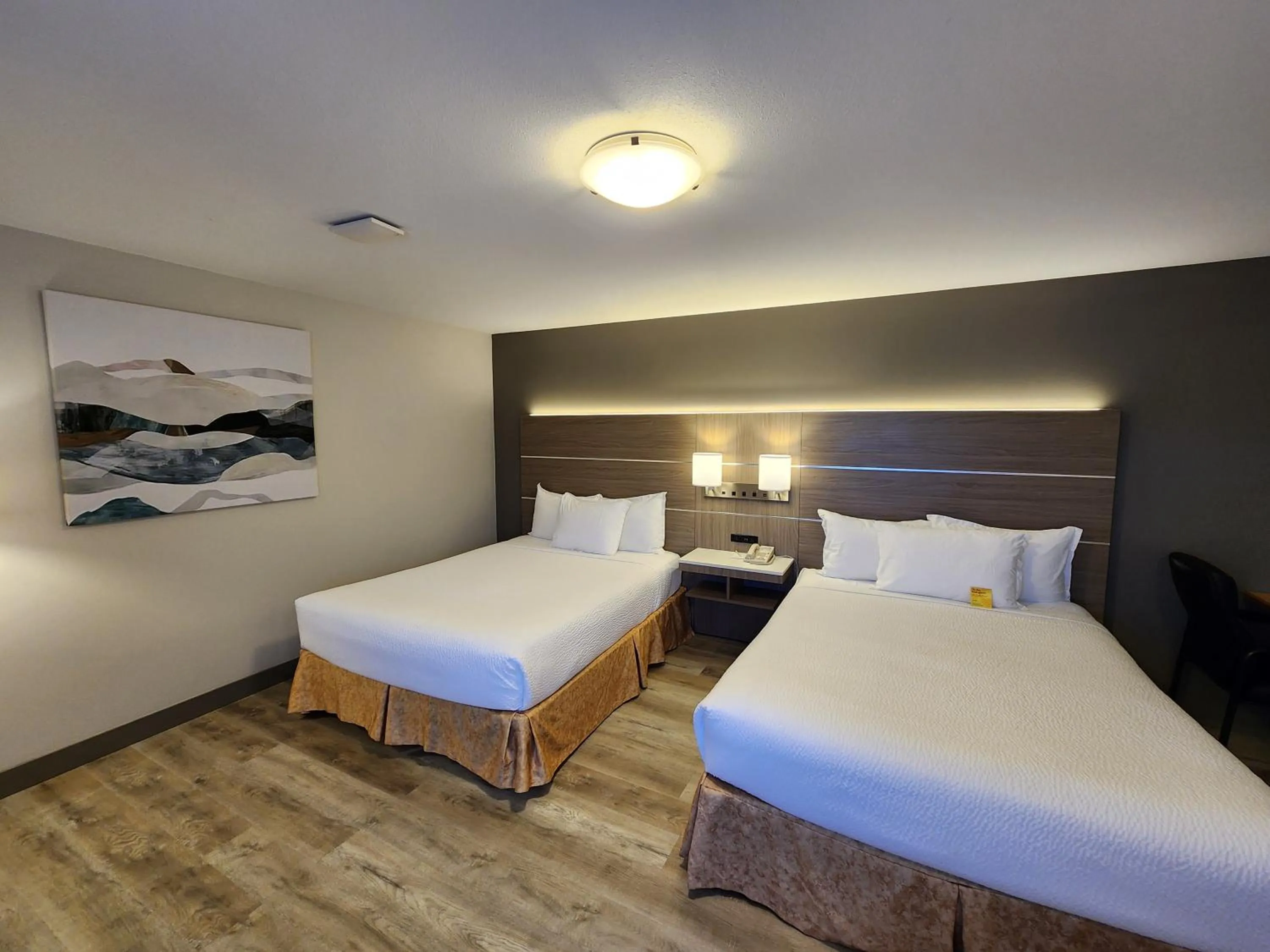 Bed in Days Inn by Wyndham Penticton Conference Centre