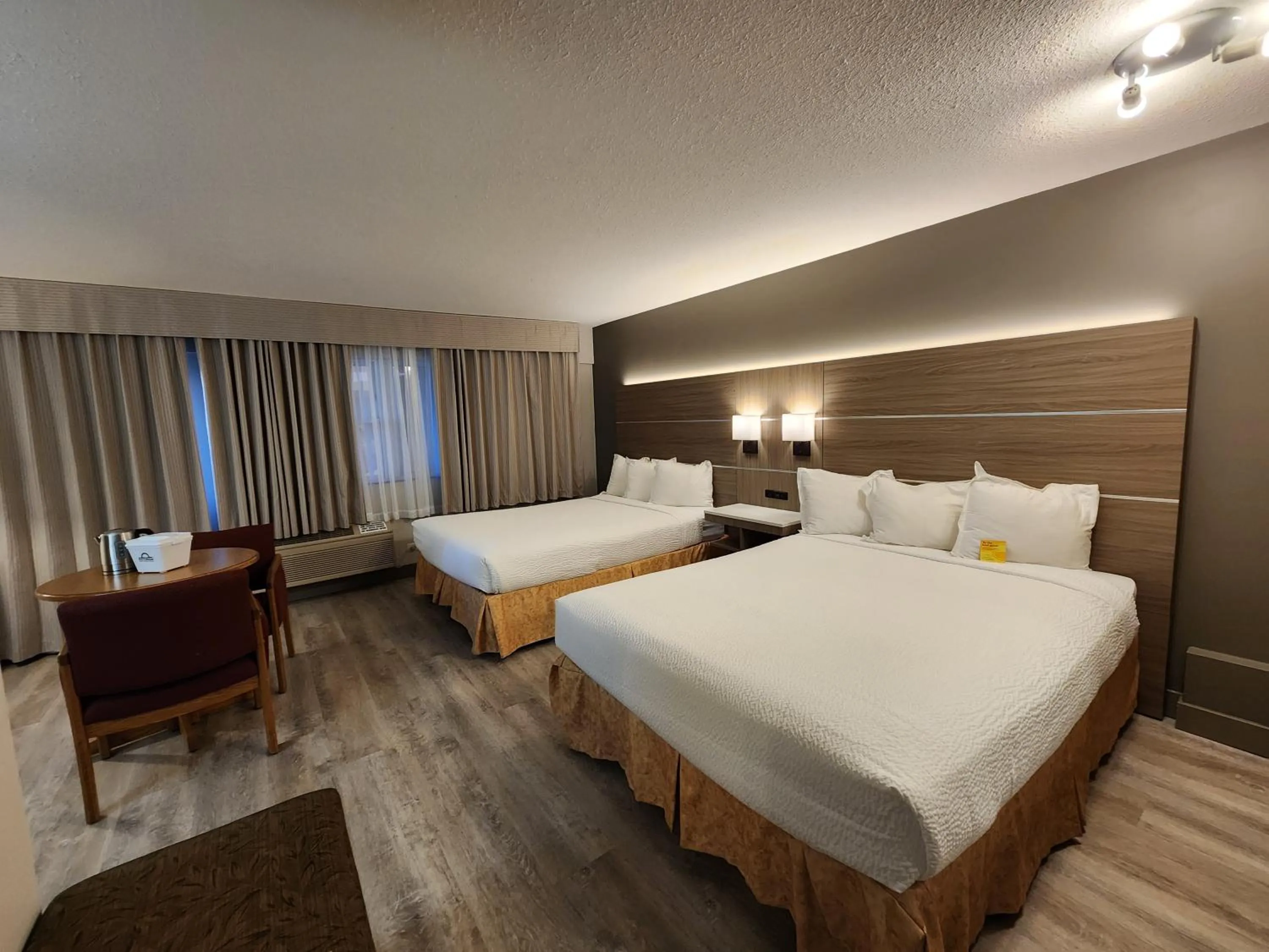 Bed in Days Inn by Wyndham Penticton Conference Centre