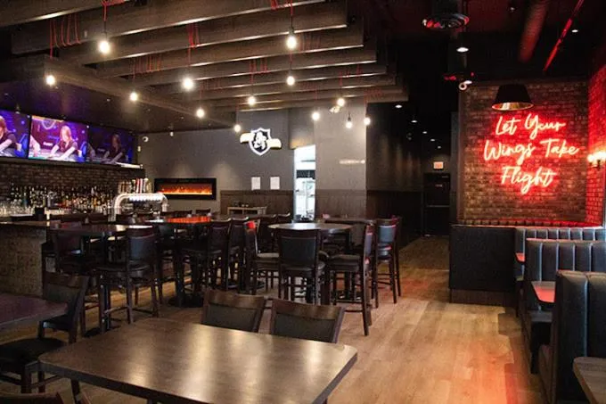 Restaurant/places to eat in Days Inn by Wyndham Penticton Conference Centre