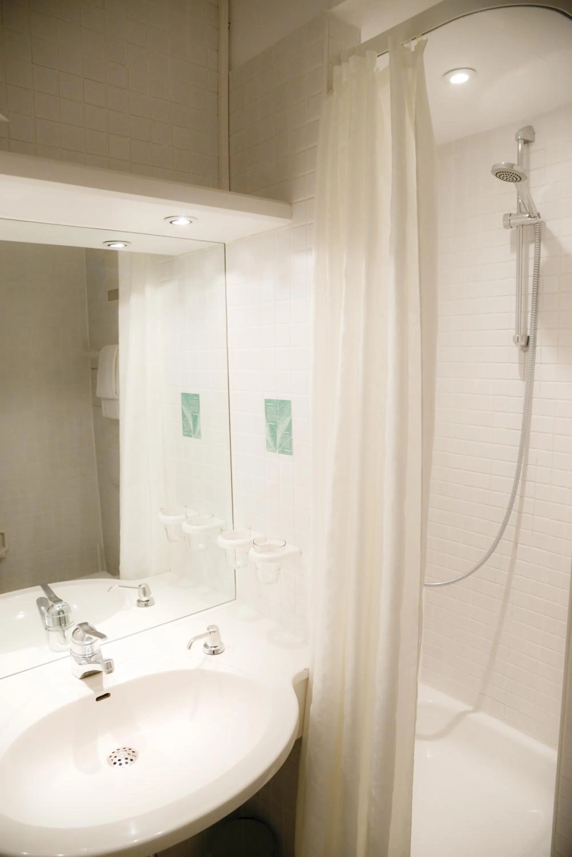 Shower in Hotel Till Eulenspiegel - Nichtrauchhotel - Garni