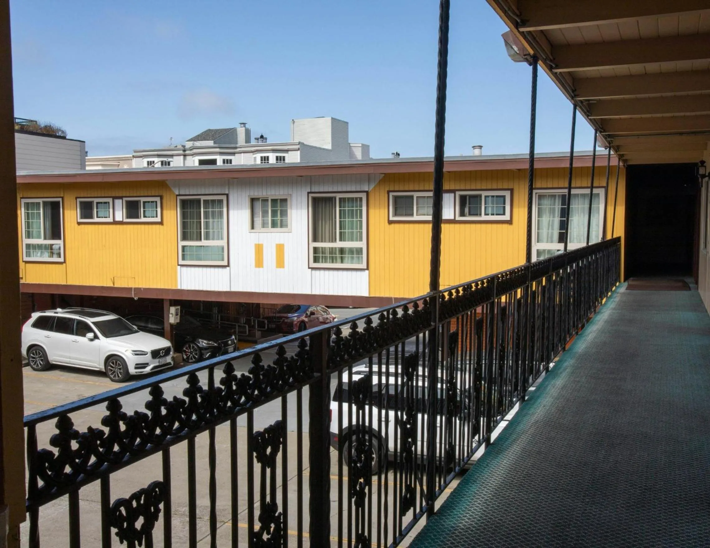 Balcony/Terrace in Pacific Heights Inn