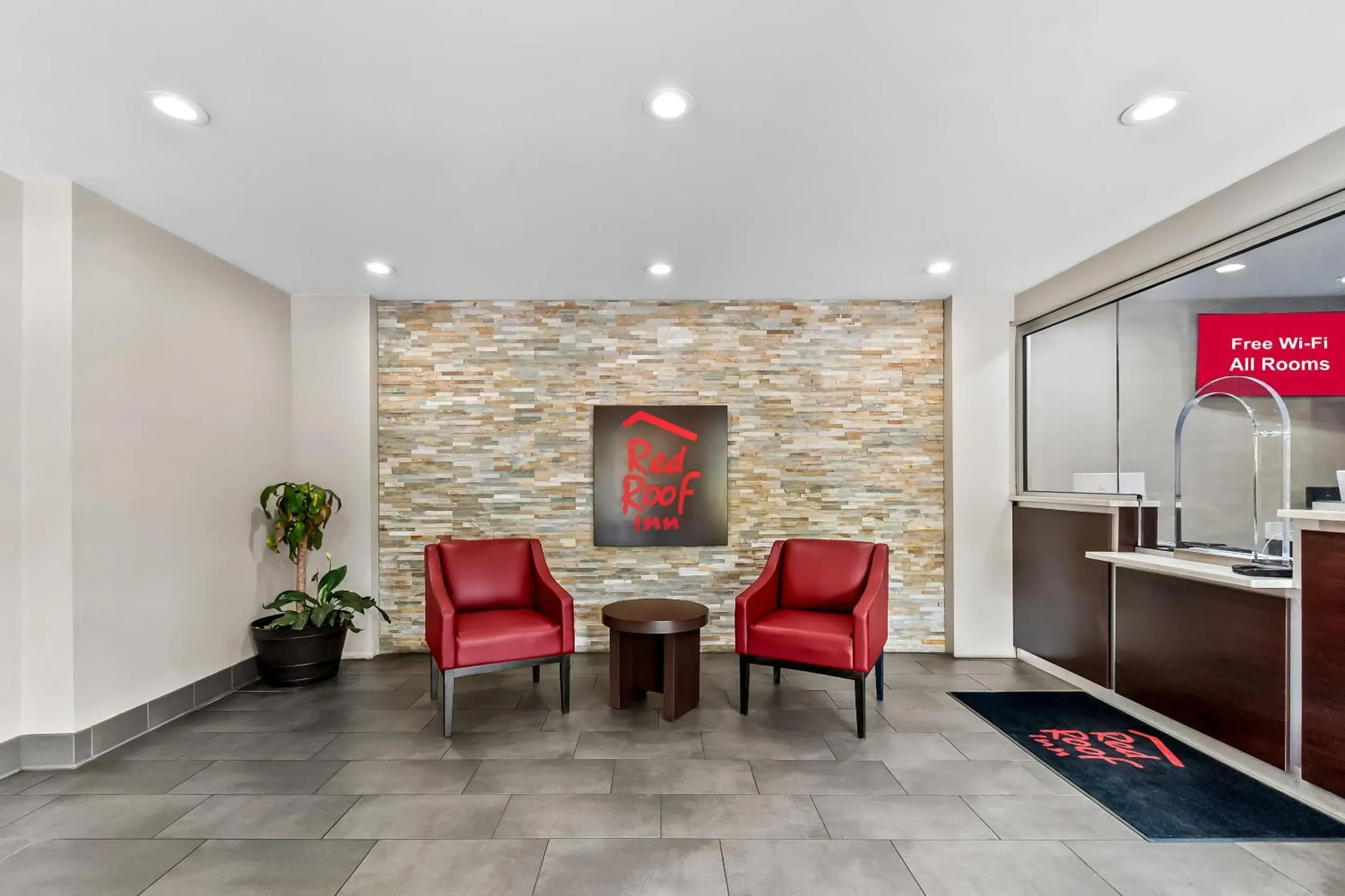 Lobby or reception in Red Roof Inn Washington, DC Lobby or reception in Red Roof Inn Washington, DC