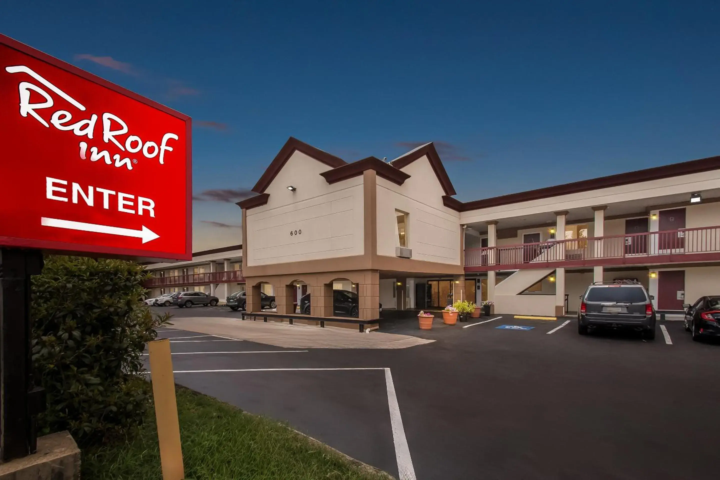 Facade/entrance in Red Roof Inn Washington, DC Facade/entrance in Red Roof Inn Washington, DC