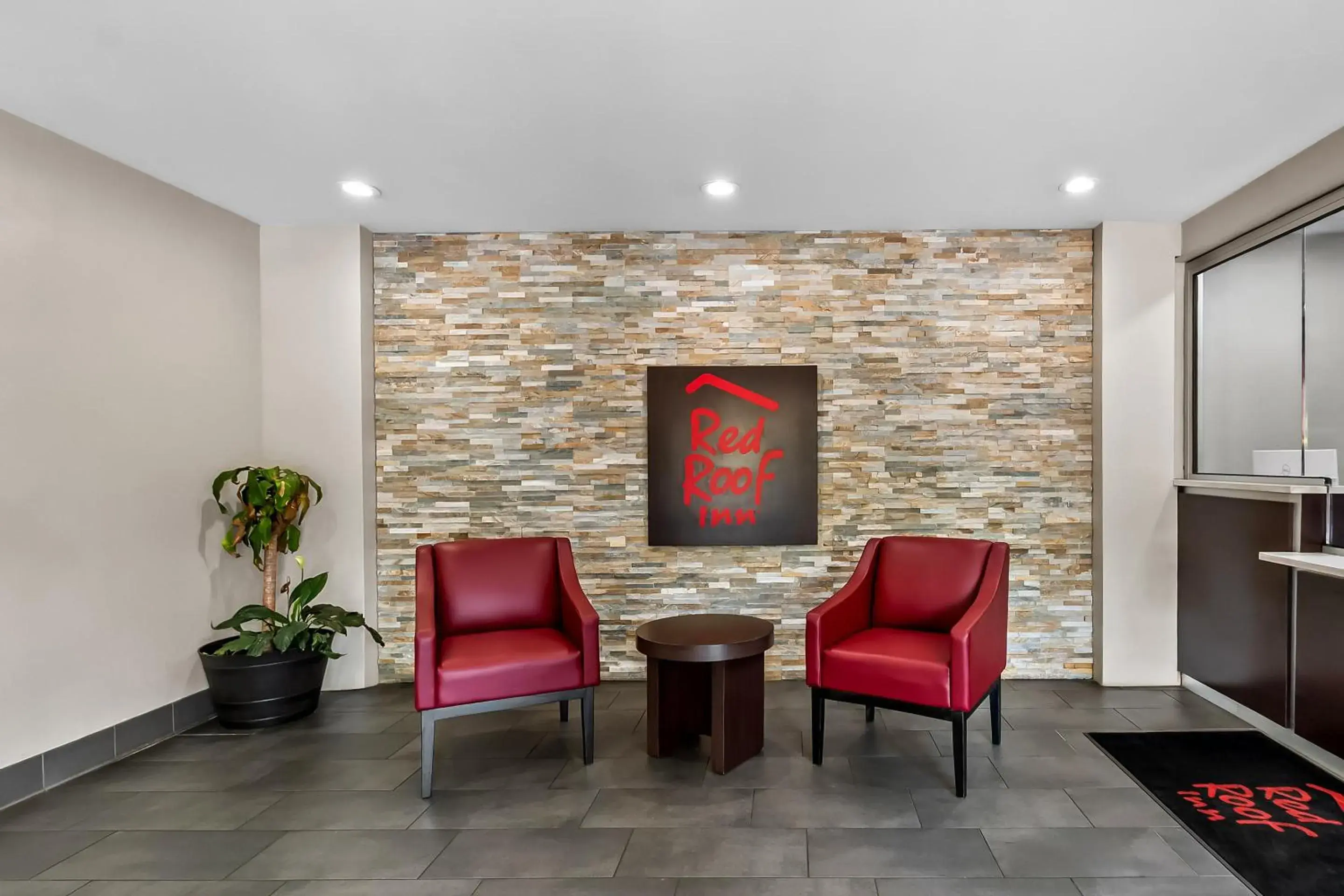 Lobby or reception in Red Roof Inn Washington, DC Lobby or reception in Red Roof Inn Washington, DC