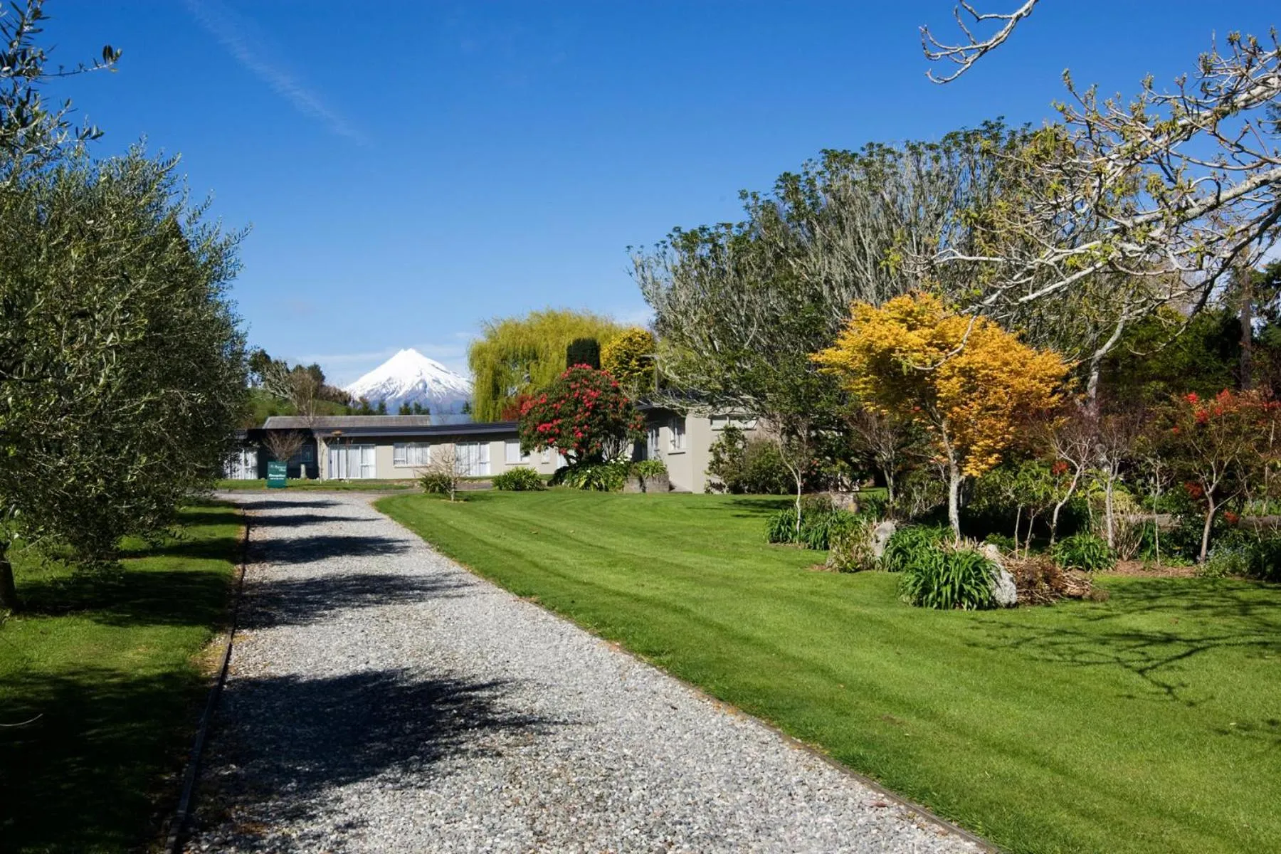 Facade/entrance, Garden in Ratanui Villas