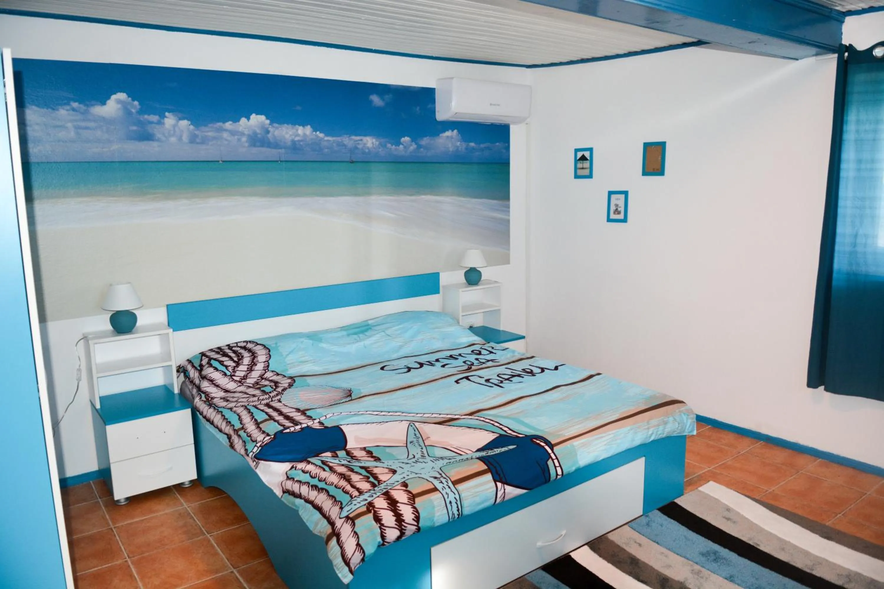 Photo of the whole room, Bed in Sailors Guest House Jurilovca