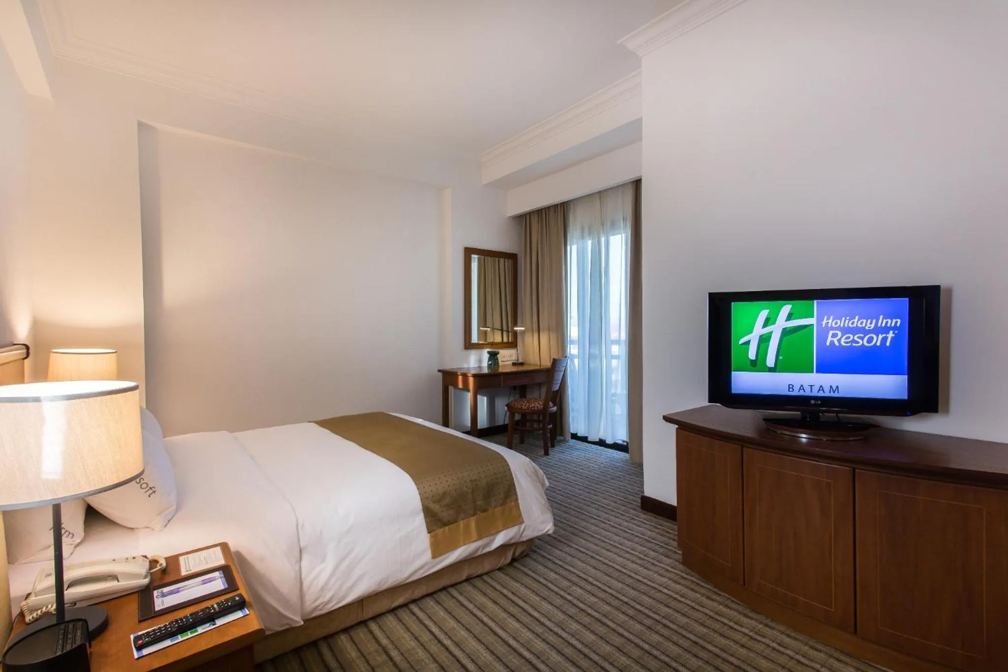 Bed in Holiday Inn Resort Batam by IHG