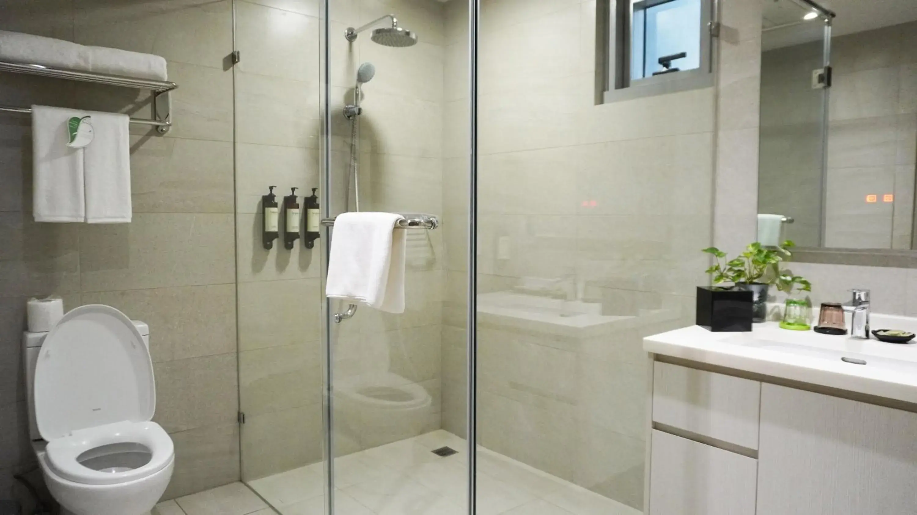 Bathroom in Citadines Millennium Ortigas Manila Bathroom in Citadines Millennium Ortigas Manila