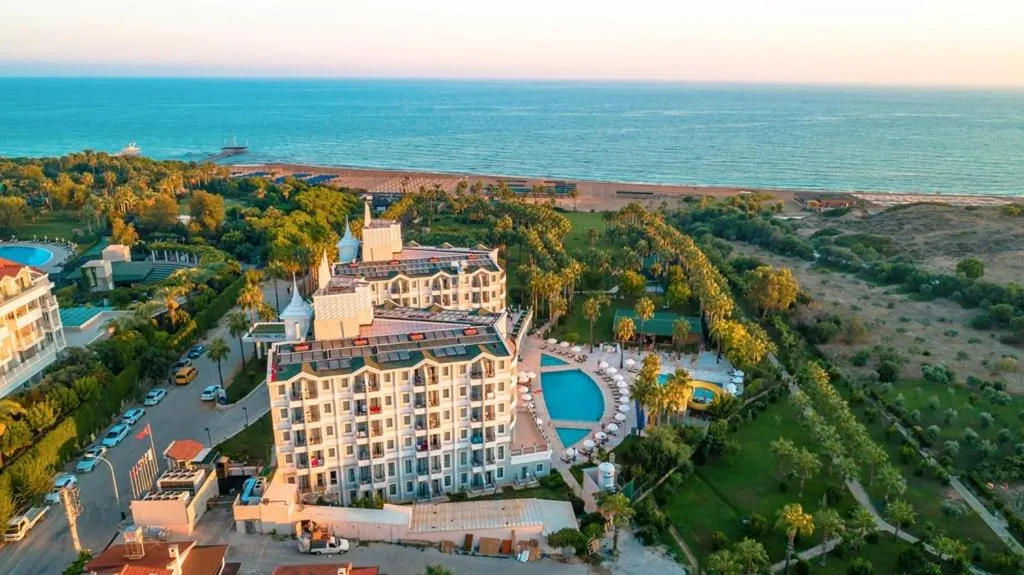 Royal Atlantis Beach