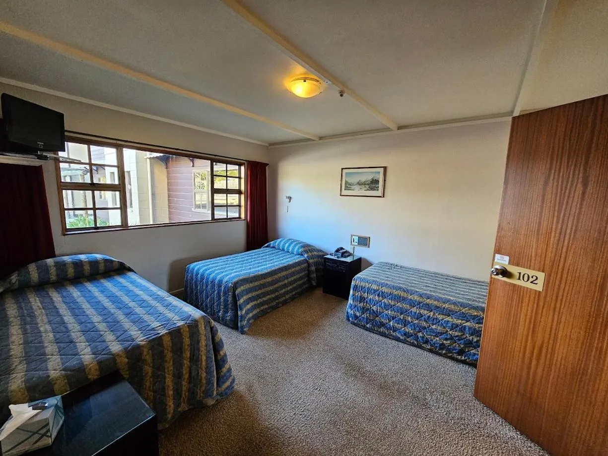 Bedroom, Bed in Discovery Countrytime Hotel