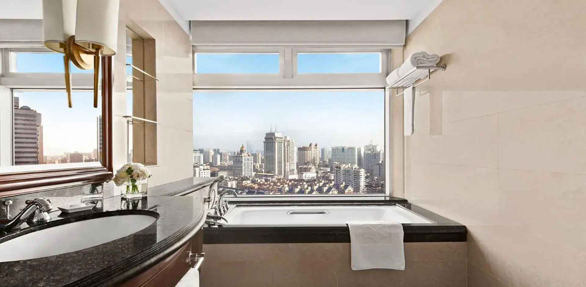 Horizon Executive Room in Shangri-La Fuzhou Horizon Executive Room in Shangri-La Fuzhou