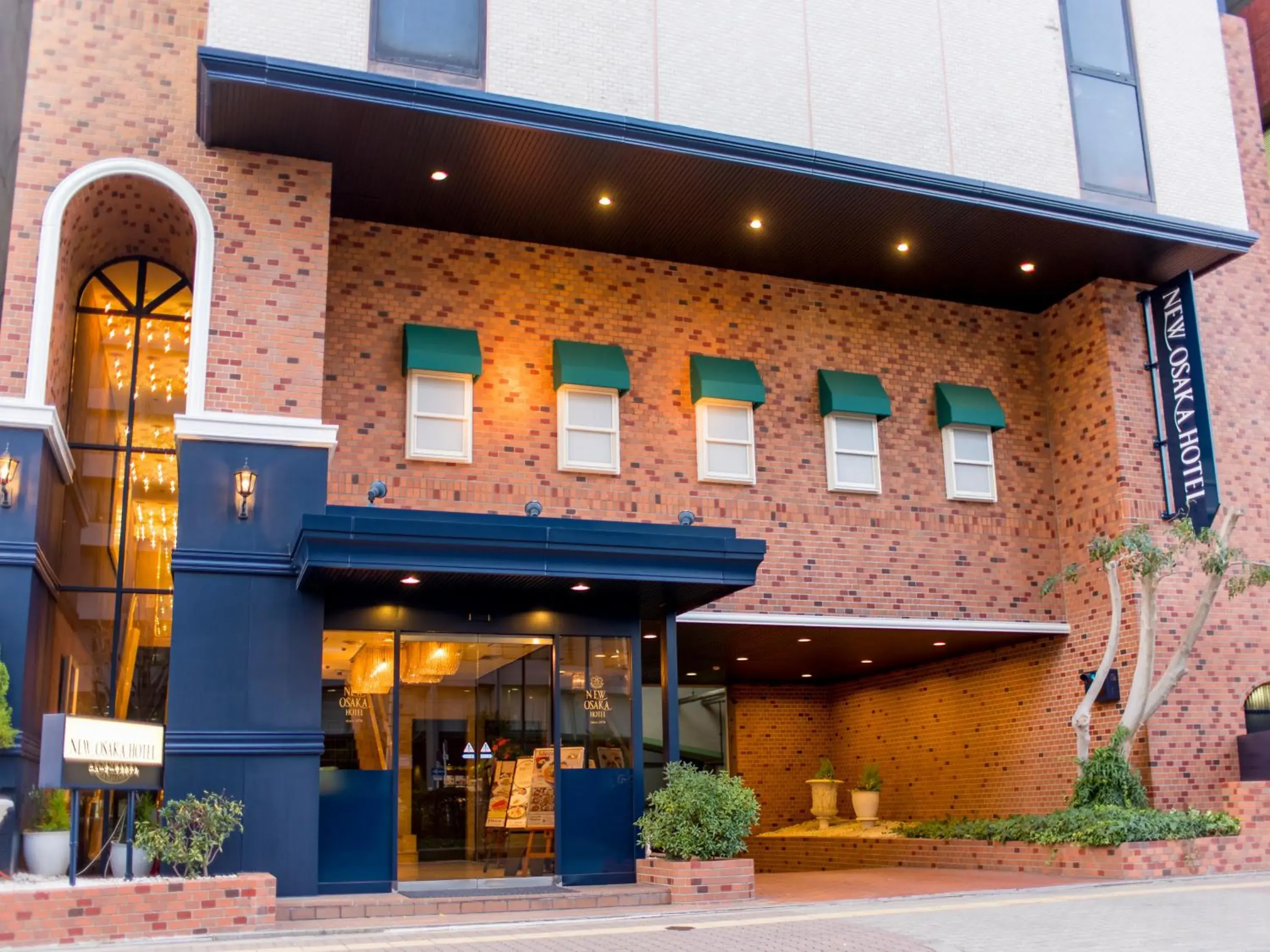 Property building in New Osaka Hotel Property building in New Osaka Hotel