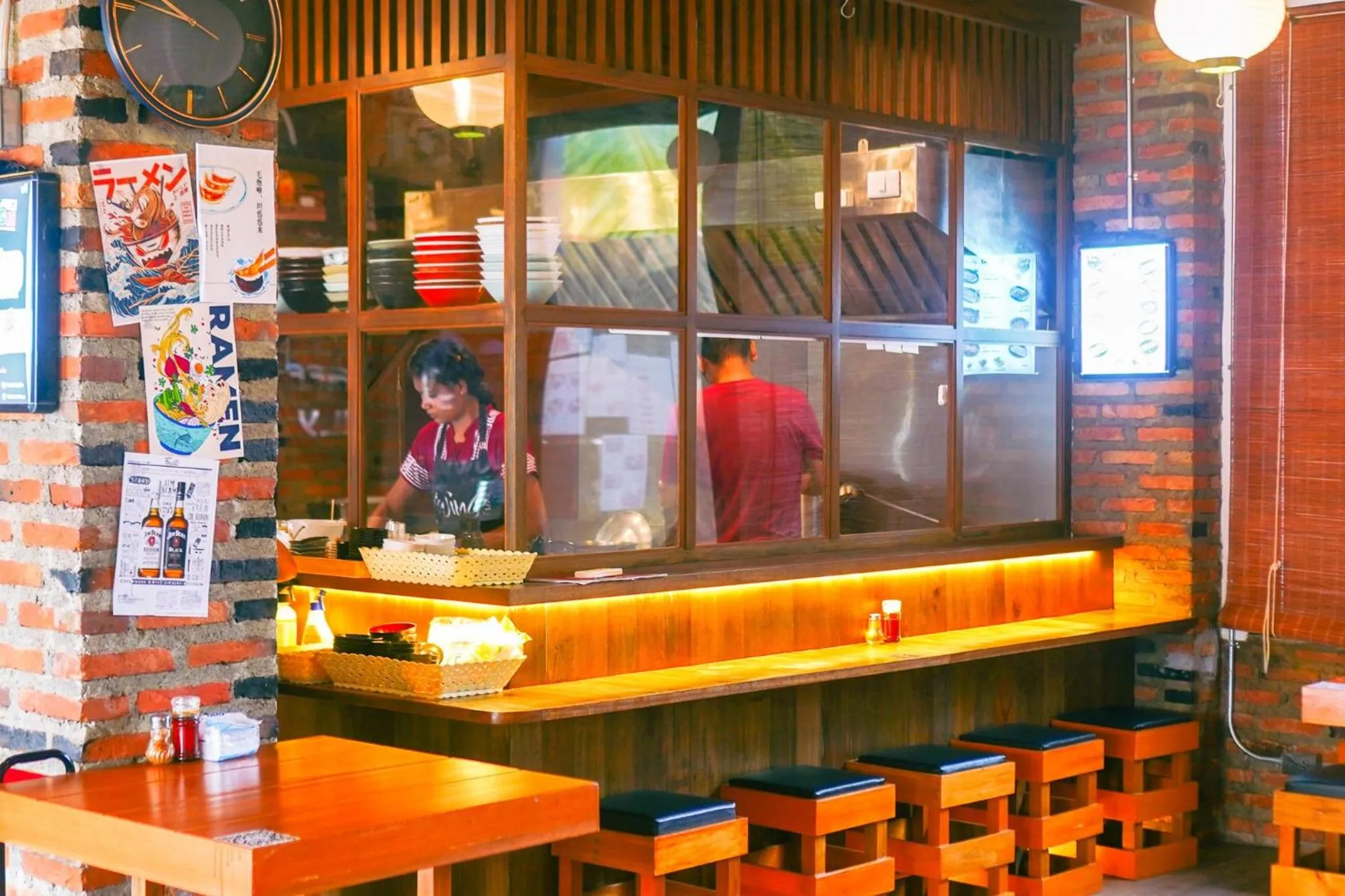 Restaurant/places to eat in Motive Cottage Resort