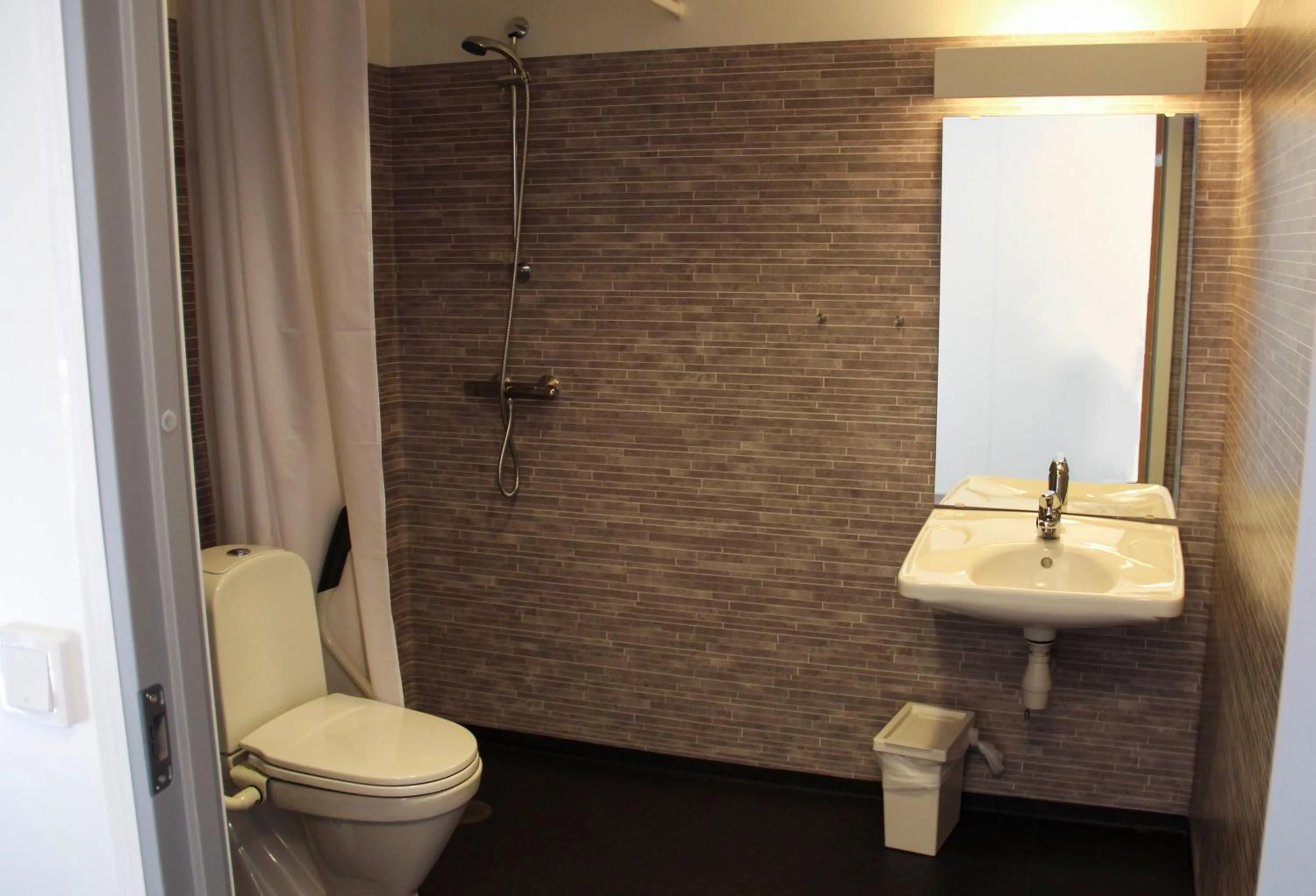 Bathroom in Ansgar Summerhotel