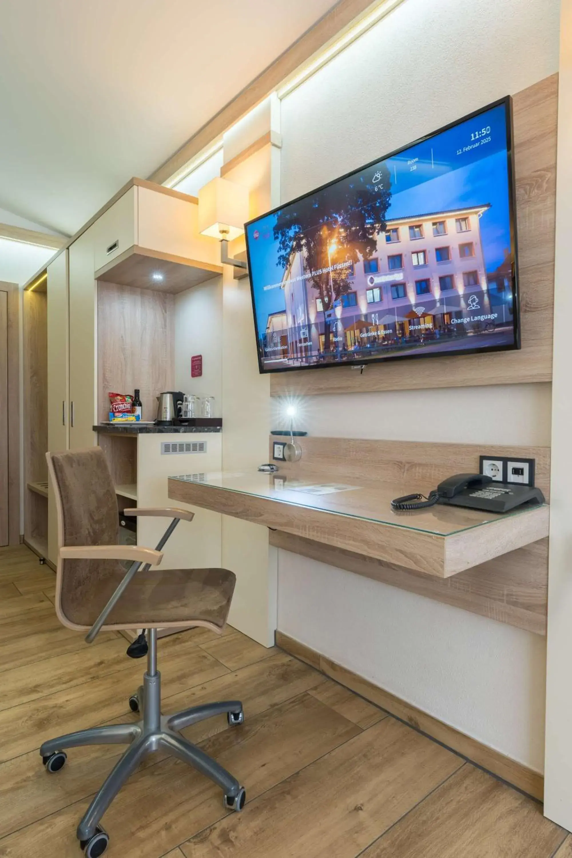 Bedroom in Best Western Plus Hotel Füssen Bedroom in Best Western Plus Hotel Füssen