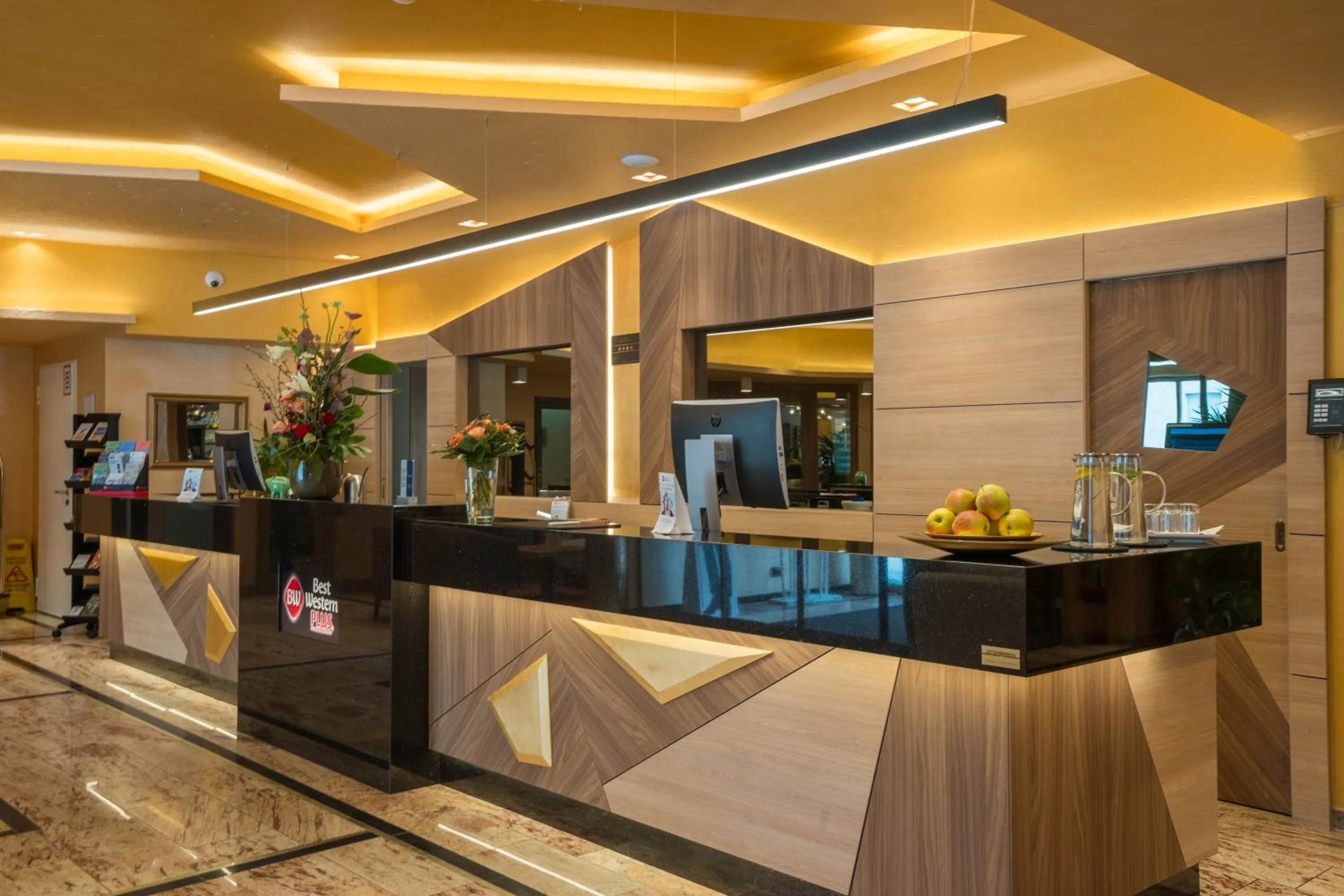 Lobby or reception in Best Western Plus Hotel Füssen