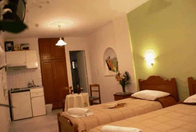 Photo of the whole room, Bed in Mike's Studios