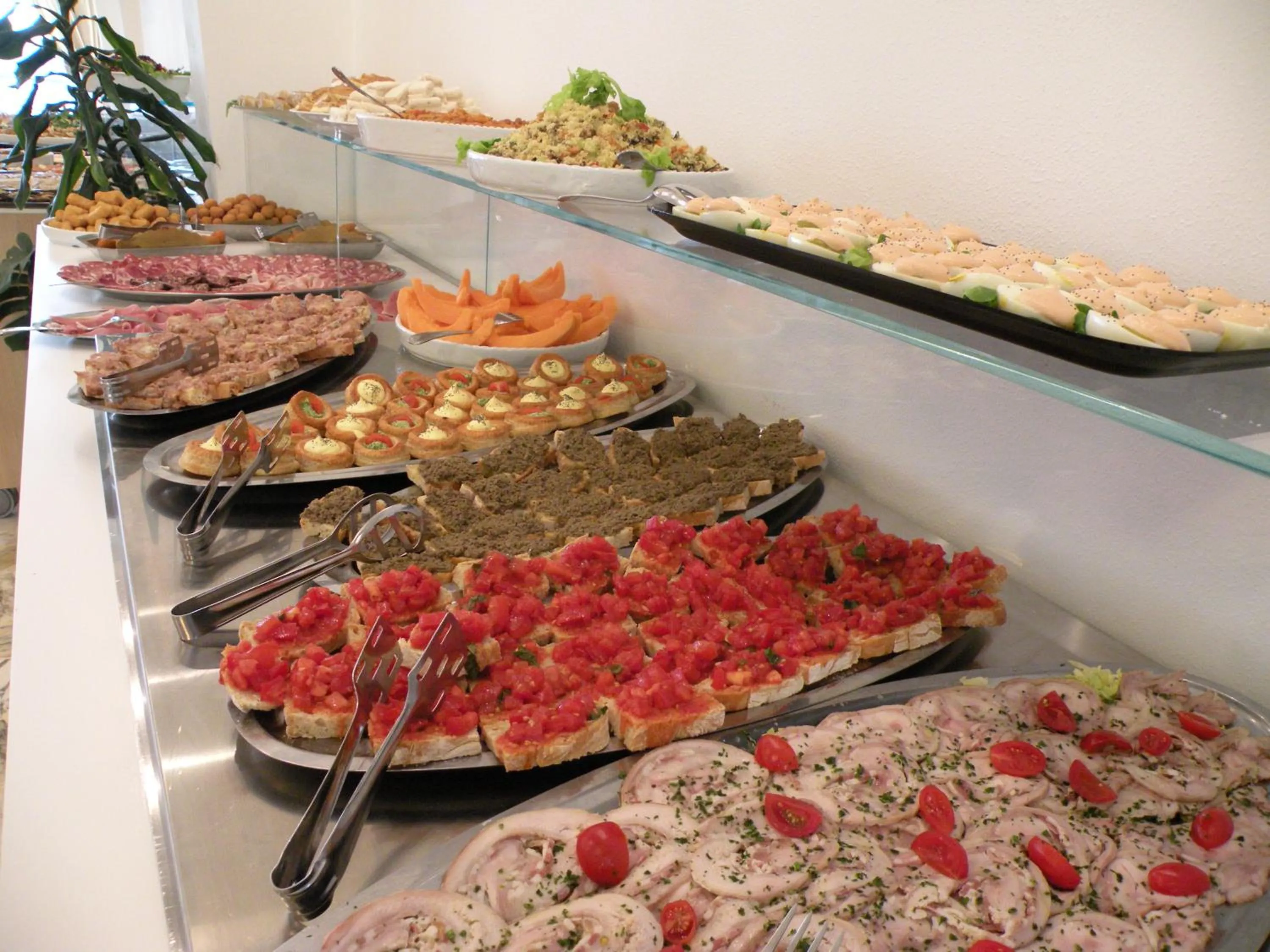 Restaurant/places to eat in Hotel Parrini