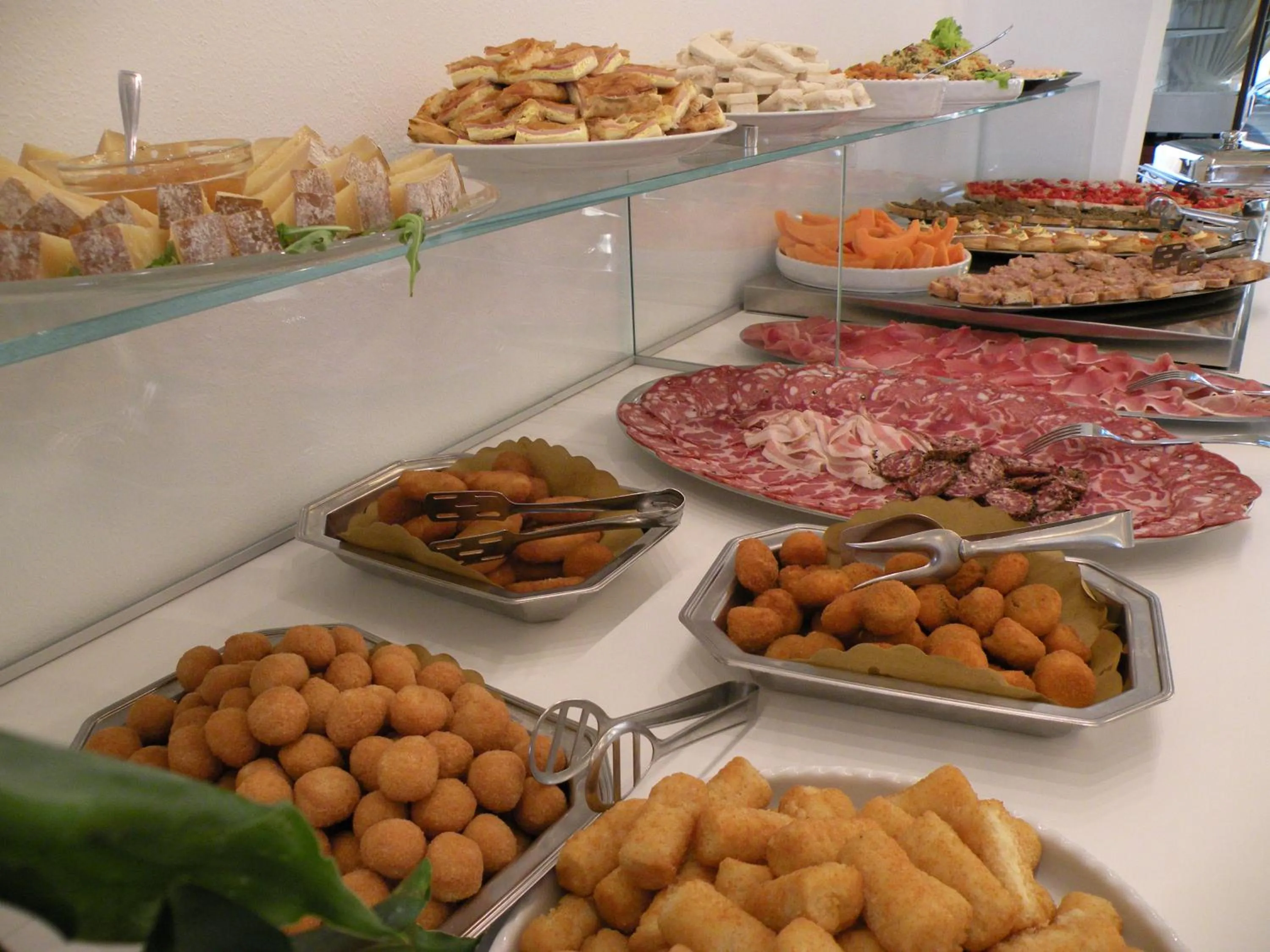 Restaurant/places to eat in Hotel Parrini